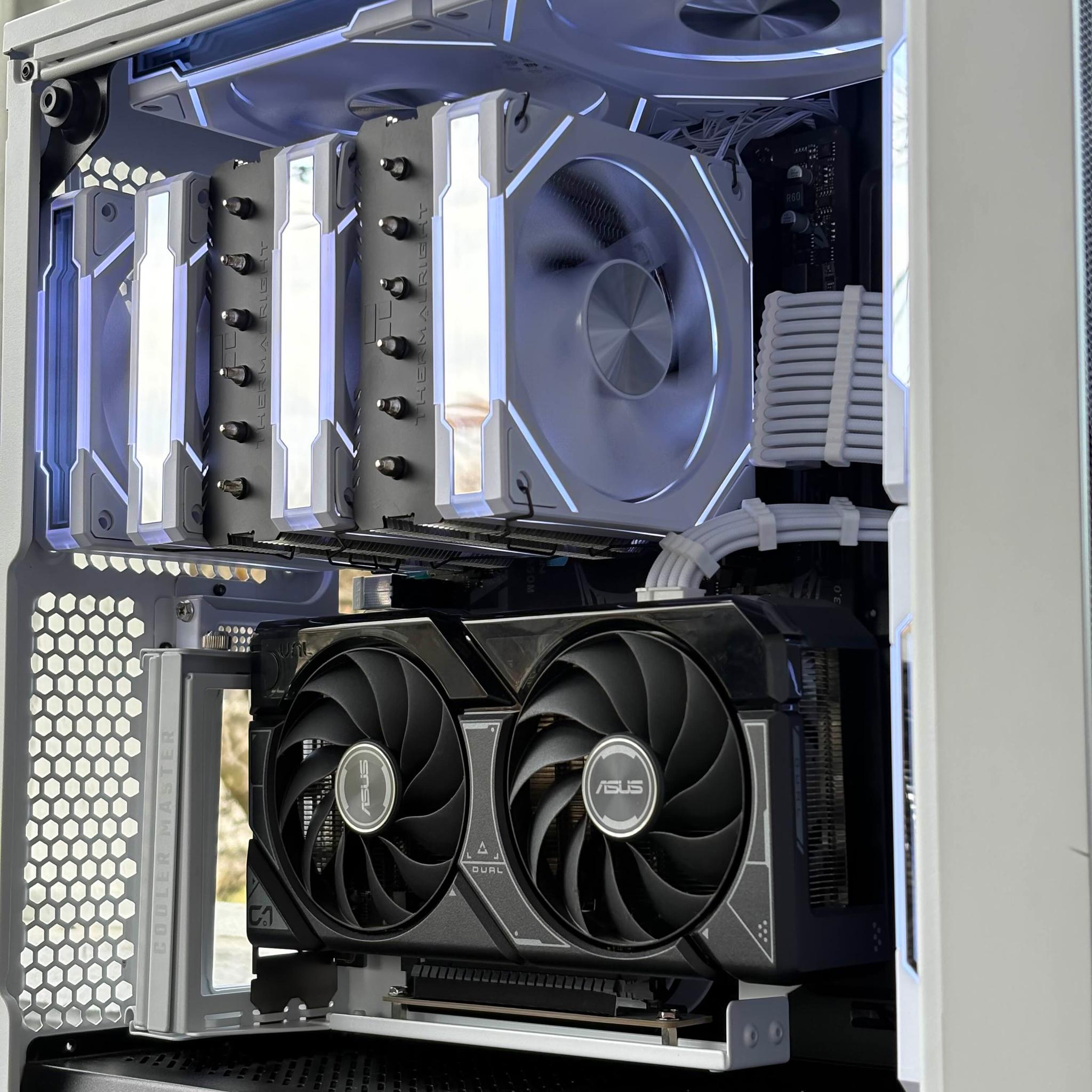 👻❄️ Snowclaw Striker – Ryzen 5 5500 🧊 | RTX 4060 8GB ⚡ | 16GB RAM 🐾 | 1TB NVMe 💽