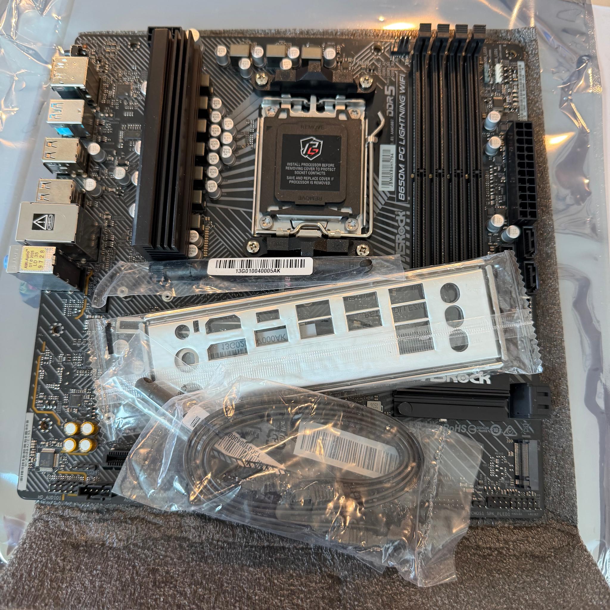 ASRock B650M PG Lightening WiFi