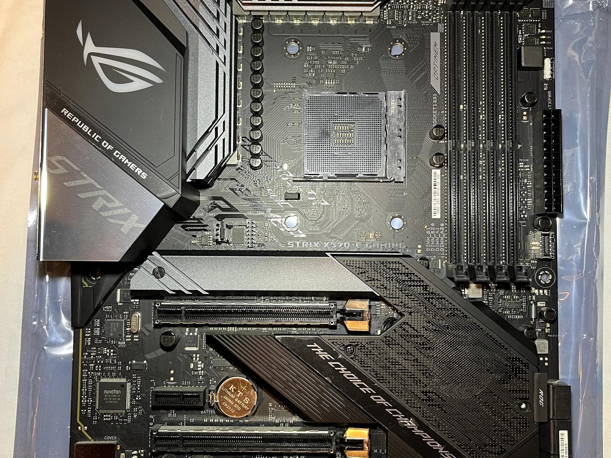 ASUS ROG STRIX X-570-E GAMING
