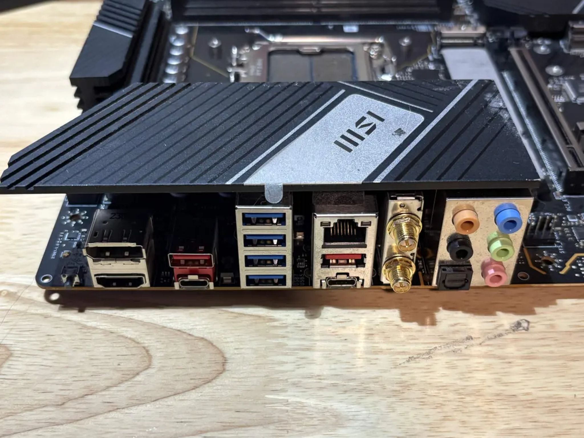 FP/NW MSI PRO X670-P WIFI