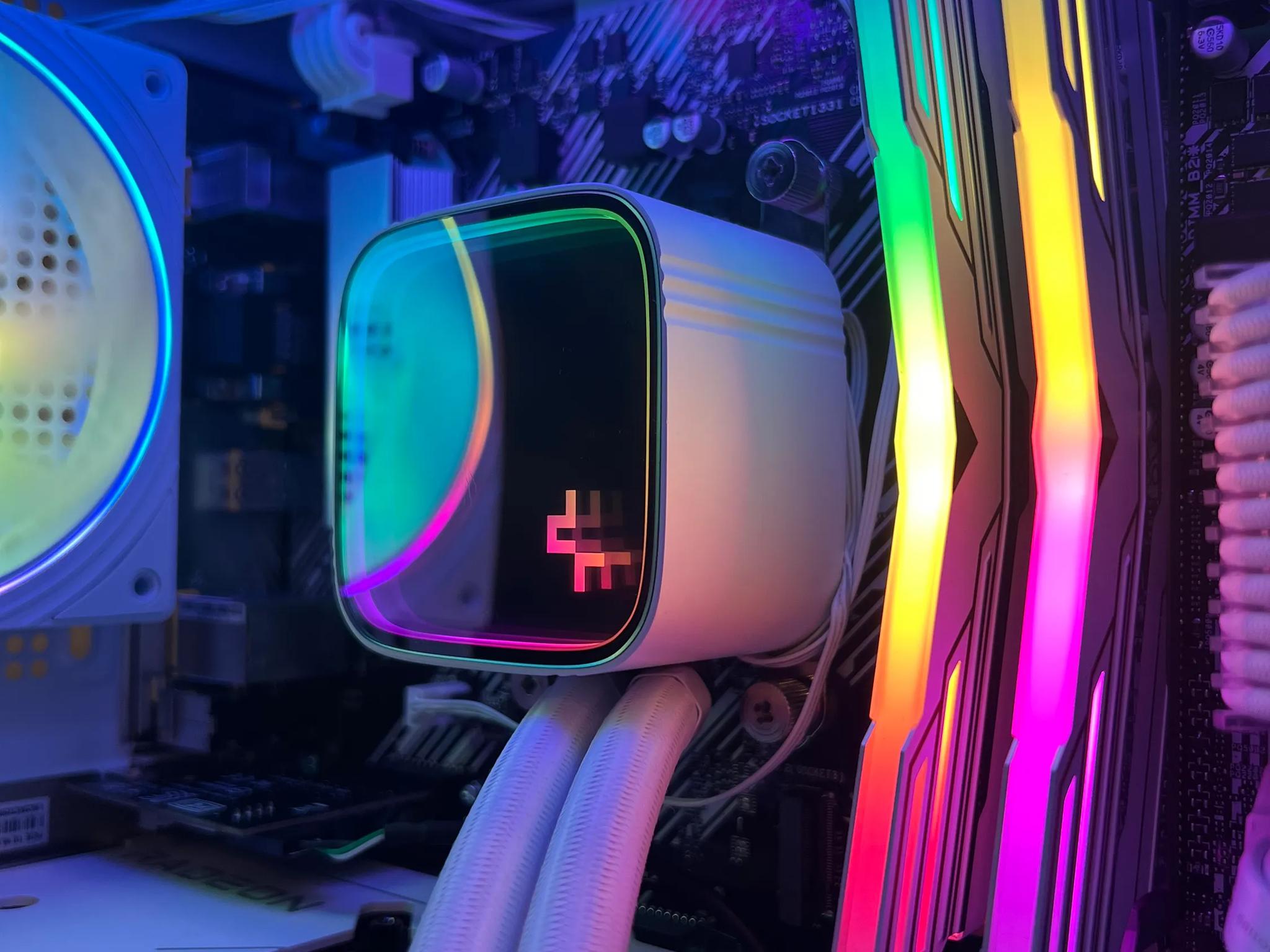"Northern Lights" 5800x, RX 7800XT, 2tb, white gaming pc with 32gb ram and WI-FI