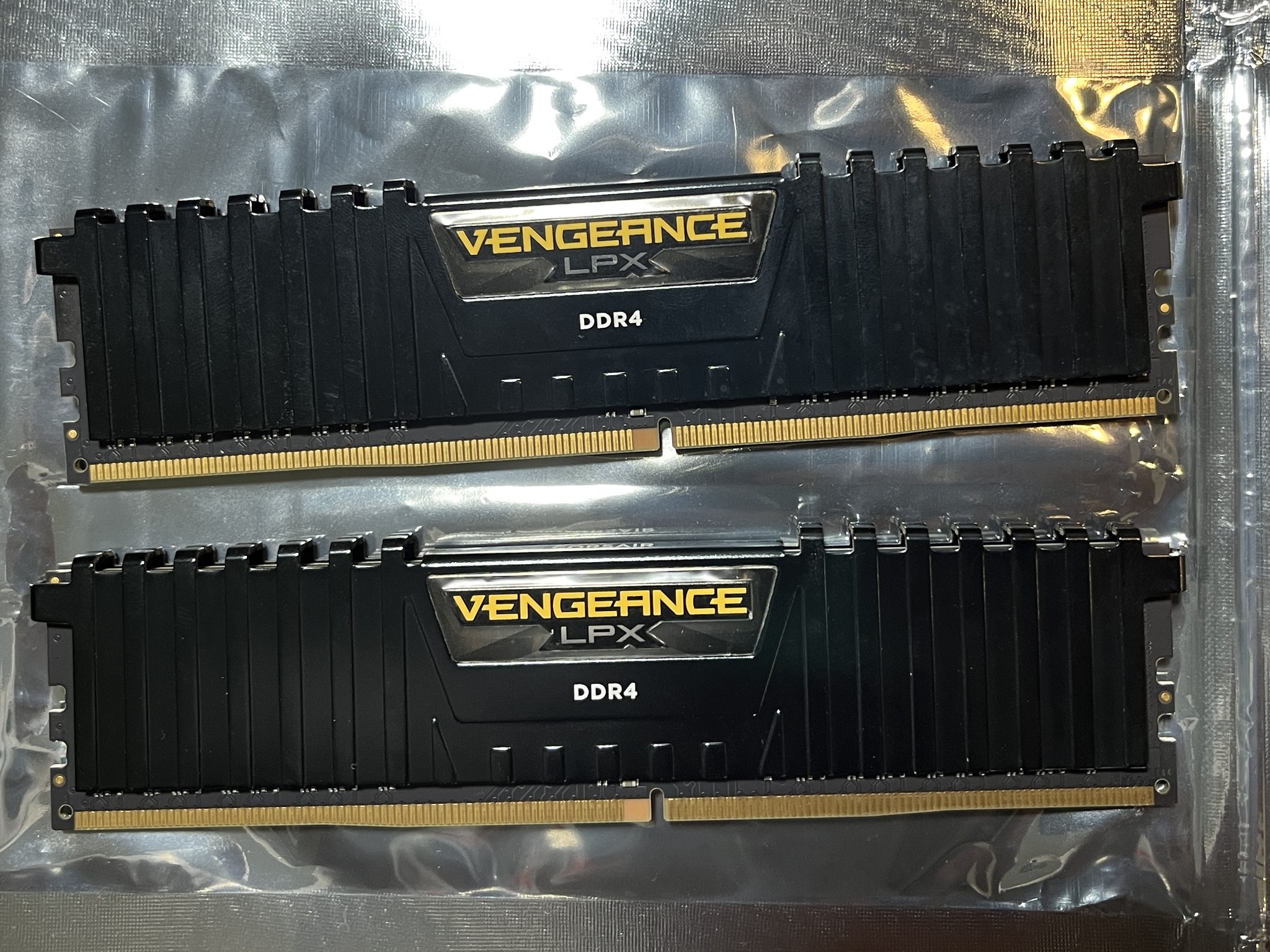 Corsair Vengeance LPX 16GB 2x8GB DDR4 3000MHz Gaming RAM CMK16GX4M2B3000C15