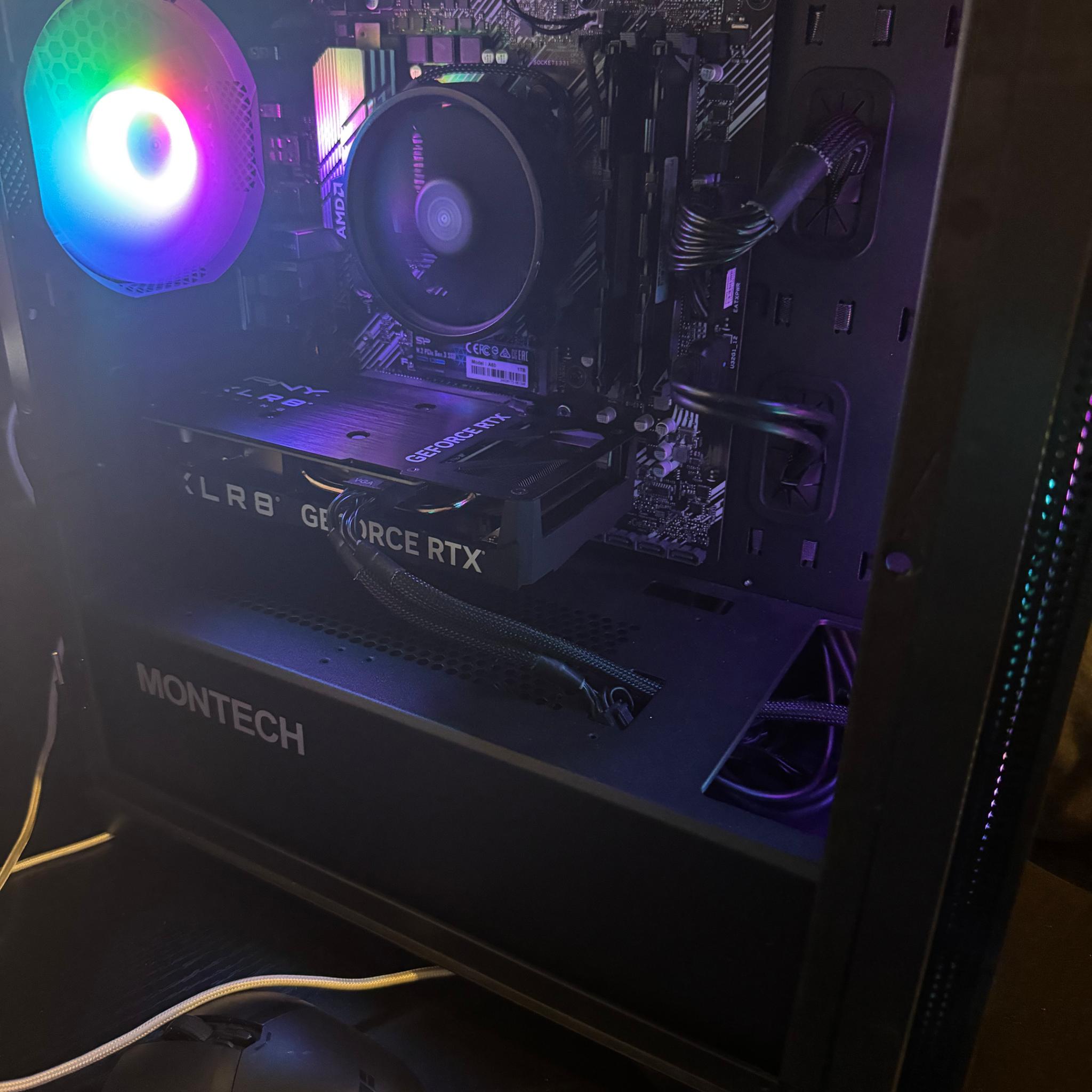 RTX 4060 - R5 3600 - 1tb M.2 SSD - 16gb DDR4 3000mhz - RGB gaming pc