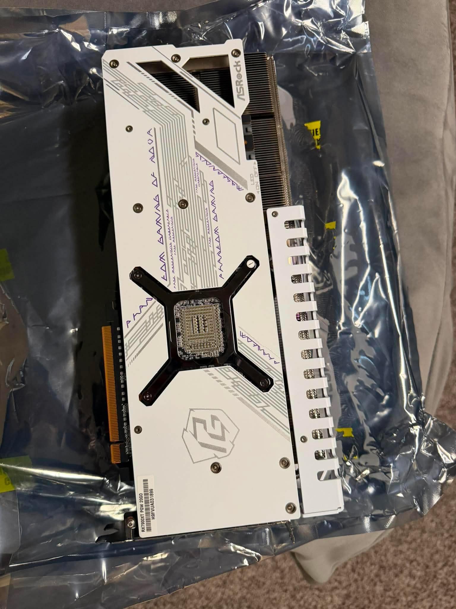 ASRock Phantom Gaming White Edition RX 7900XT