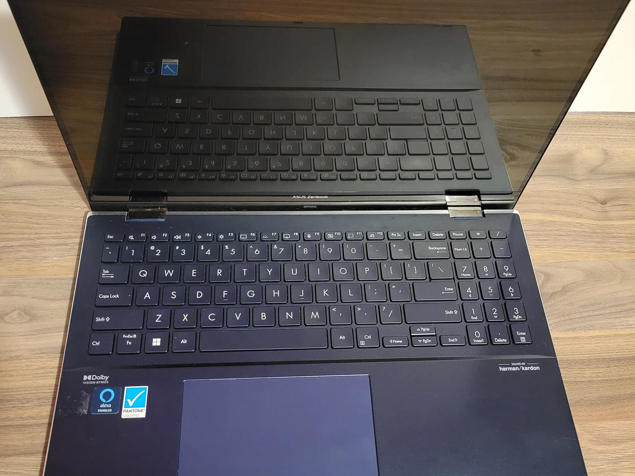 Asus ZenBook Touchscreen Laptop 15"- 512GB - i7 12th Gen - 16Gb ram