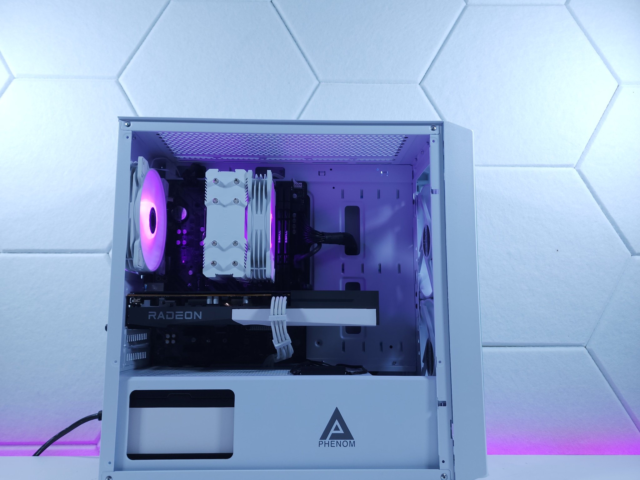 💜🤍1080p Gaming | RX 6600 | Core i3 12100T | 32GB 3200MHz | 1TB SSD