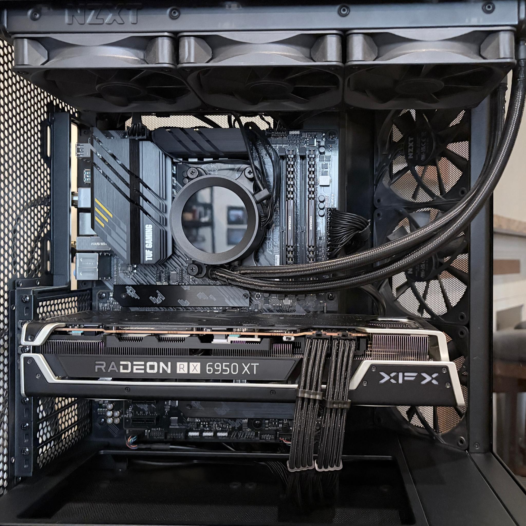 Sleek High End PC - RX 6950 XT, R9 5900X, 32GB RAM, 1TB NVMe SSD