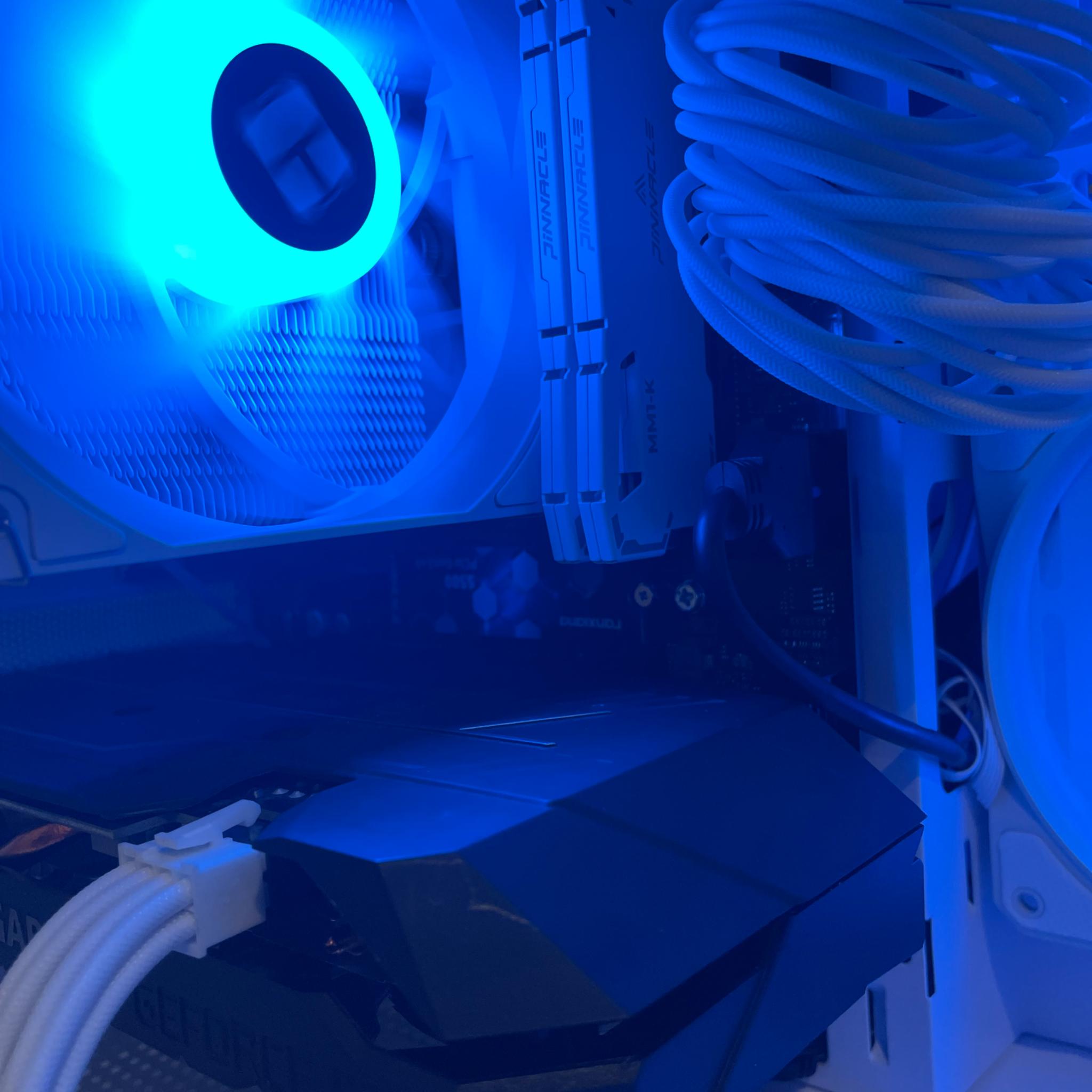 White Gaming Pc Gtx 1660 6gb, Ryzen 5 3600, Ram 16gb,