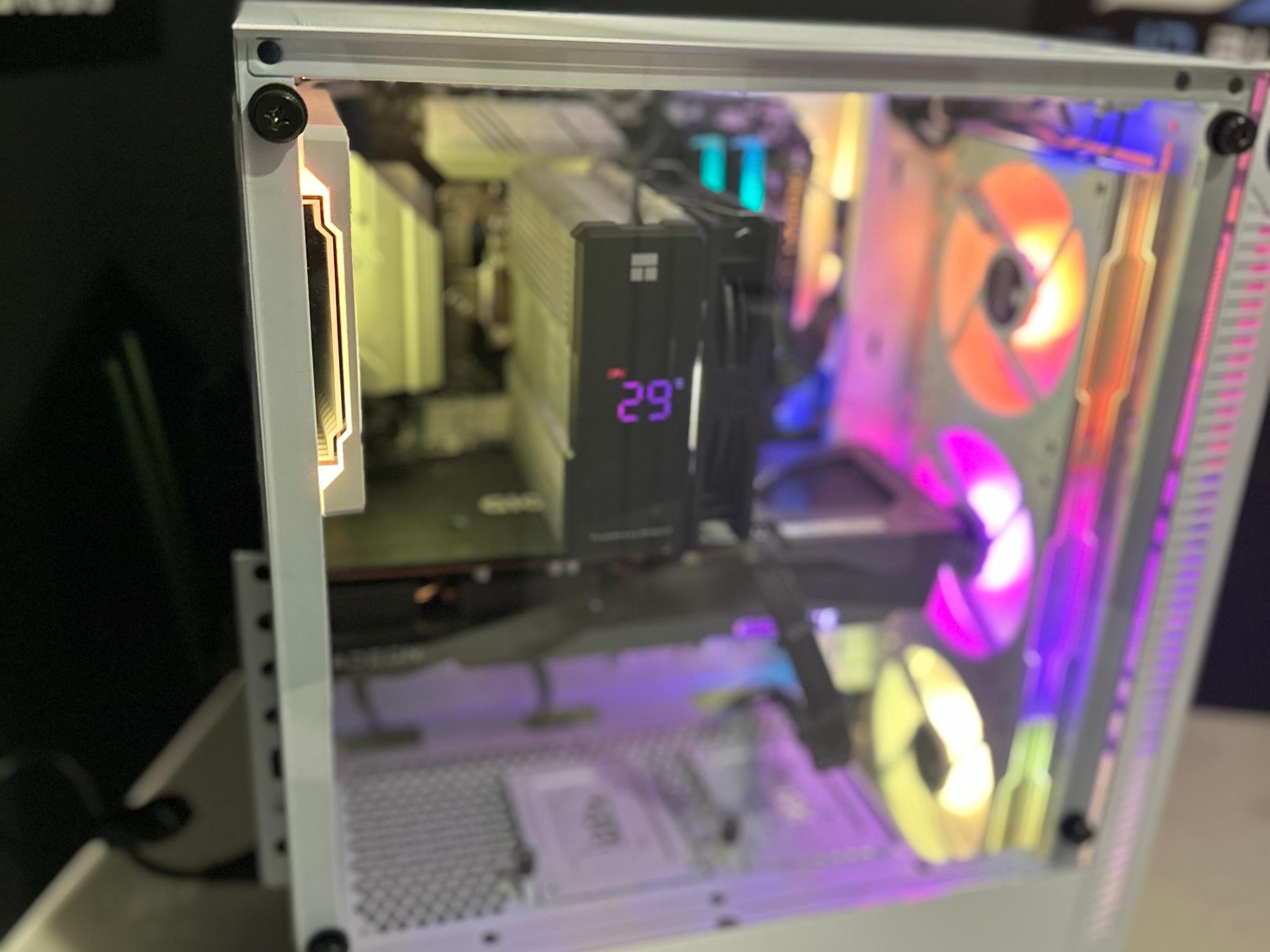 Intel Core i5-10500 - Radeon RX 7600 - Mid Tower Gaming PC White - 512GB M.2, 3TB SATA