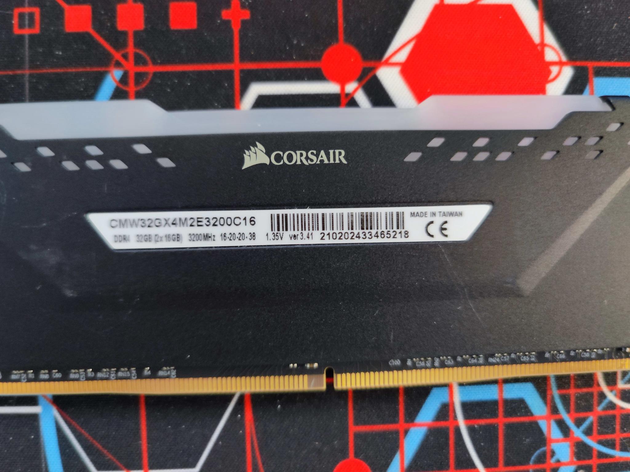 Corsair Vengeance RGB Pro 2x16GB 3200MHz CL16-20-20-38
