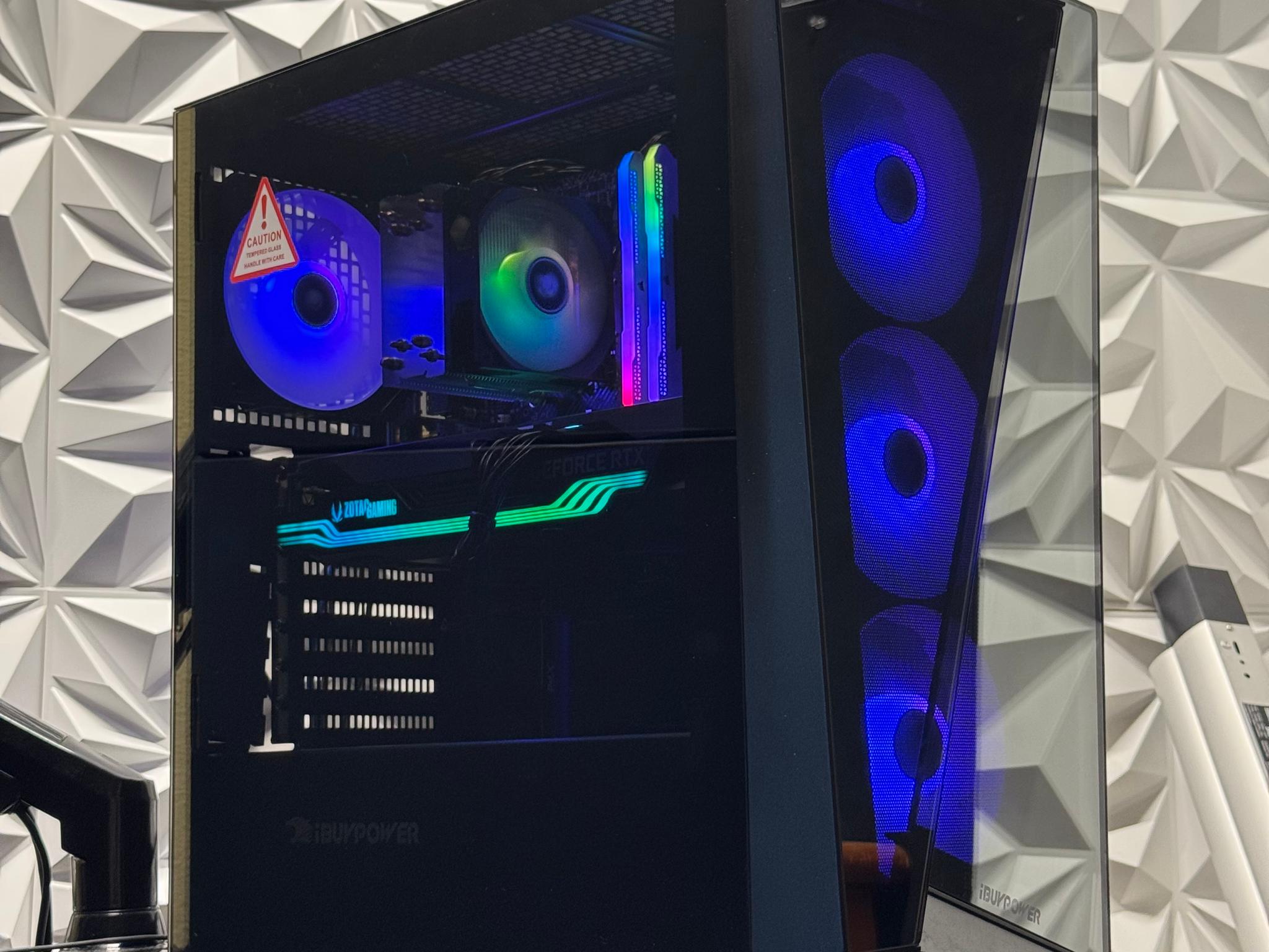 RTX 3080 / i7-13700F / 32GB 3600Mhz / 1TB nvme ssd / Windows 11