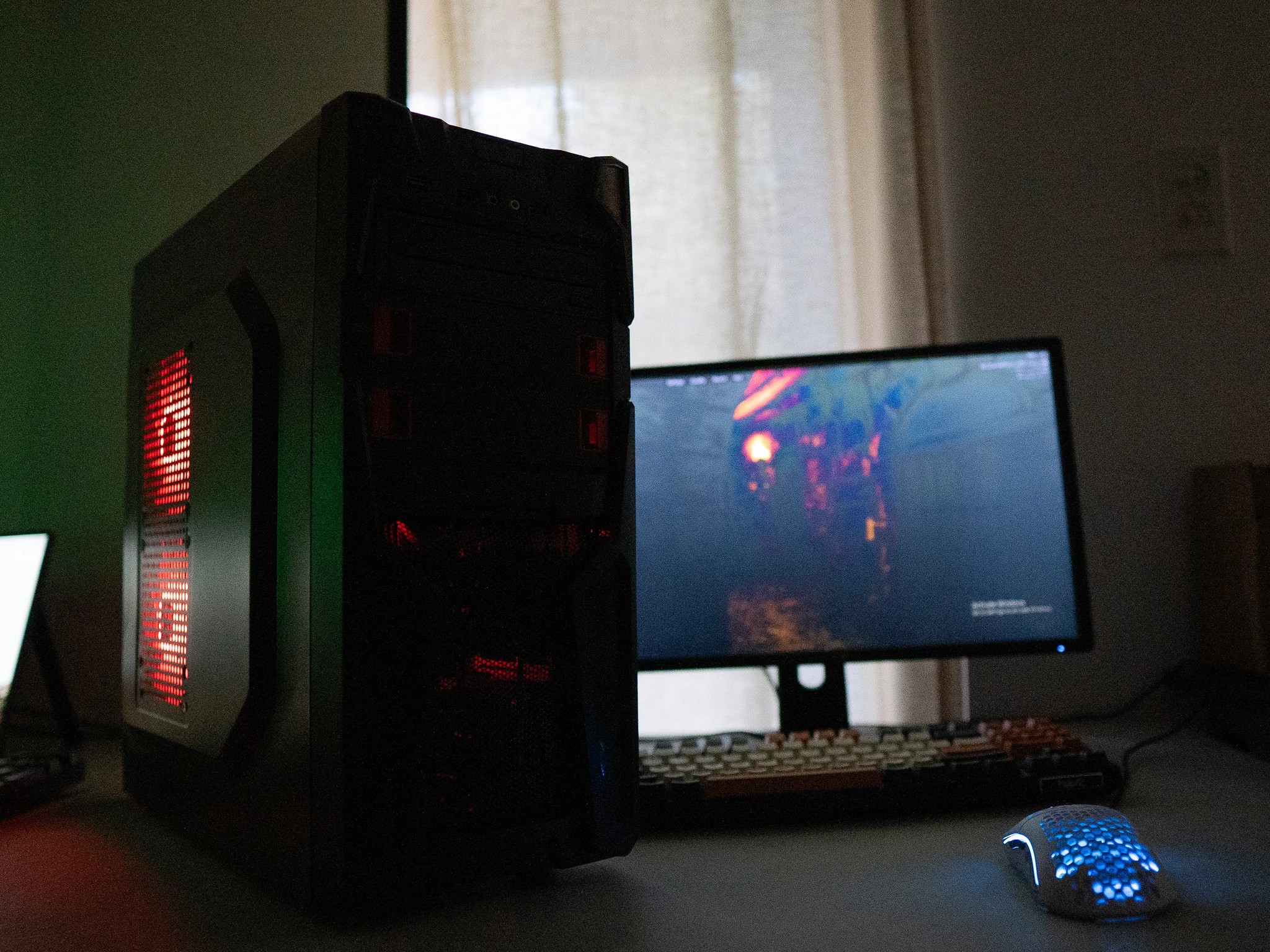 🩸⚫ | NVIDIA GTX 1060 | INTEL i5 2500 | 16GB DDR3 RAM | 120GB SSD + 320GB HDD | Ruby Rocket 5.0