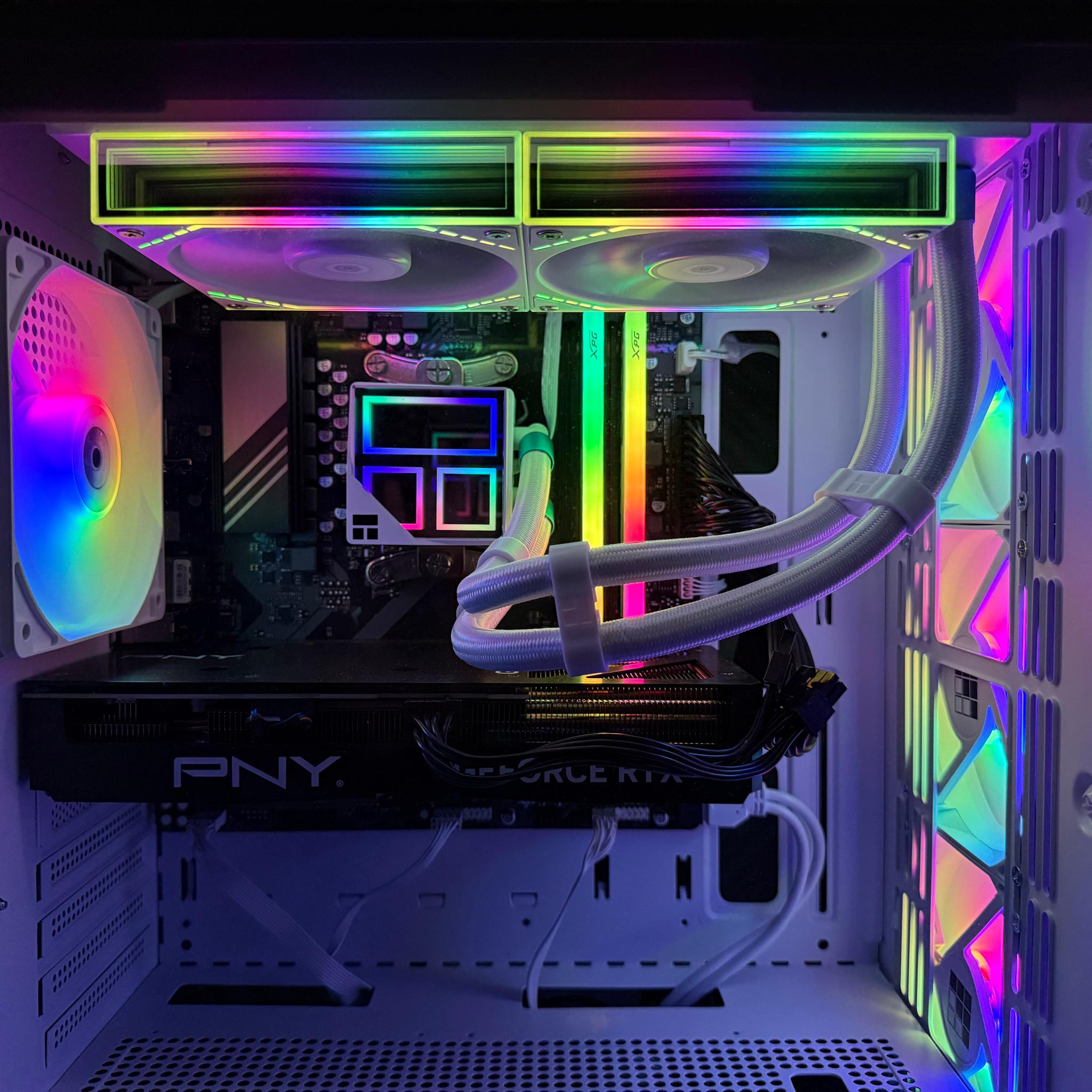RTX 4070 | RYZEN 7700 | 32GB 6400CL32 | 2TB NVME | WIFI