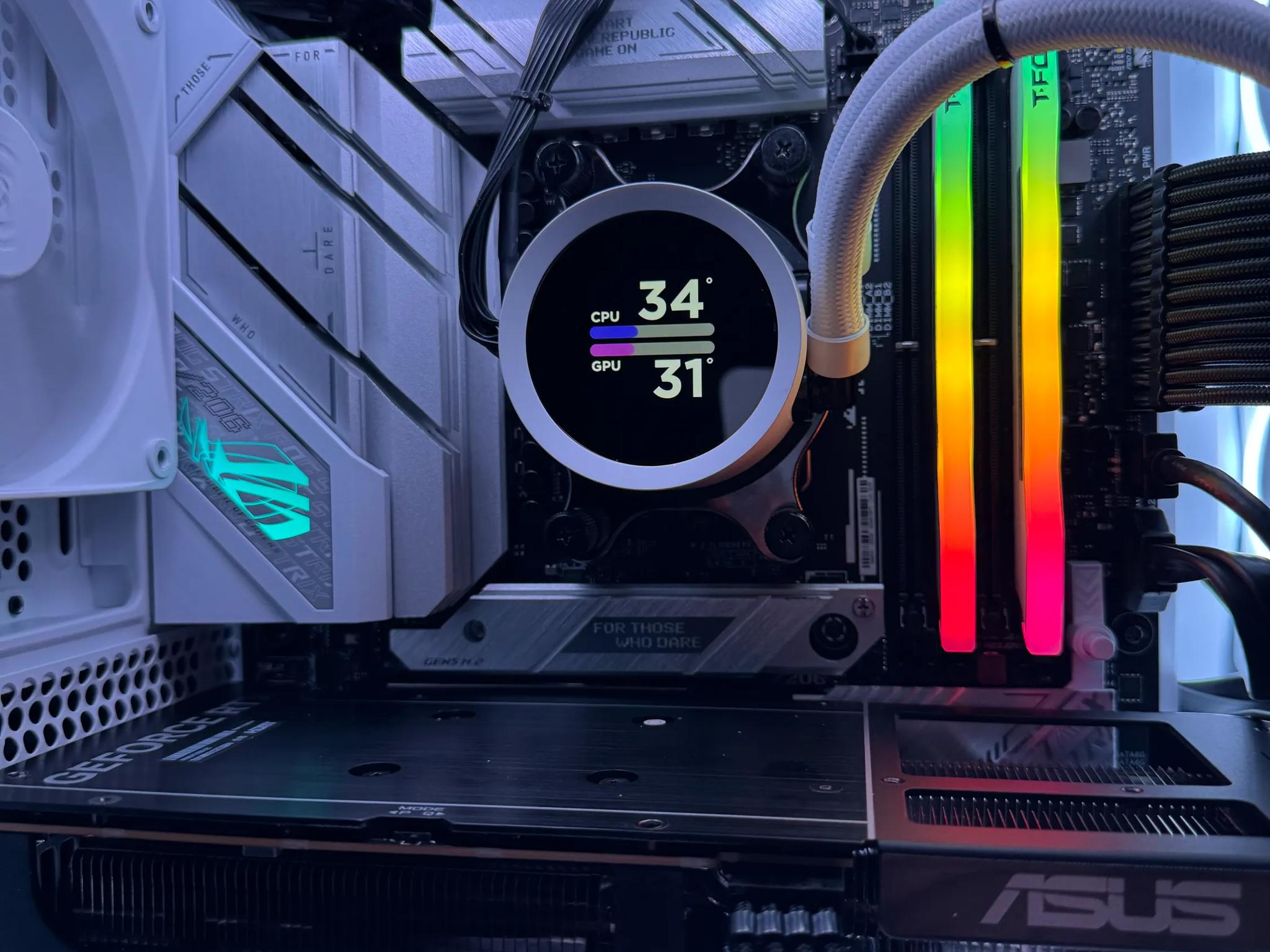 RTX 5060 + RYZEN 5 7600 + 32 GB (Ghost)