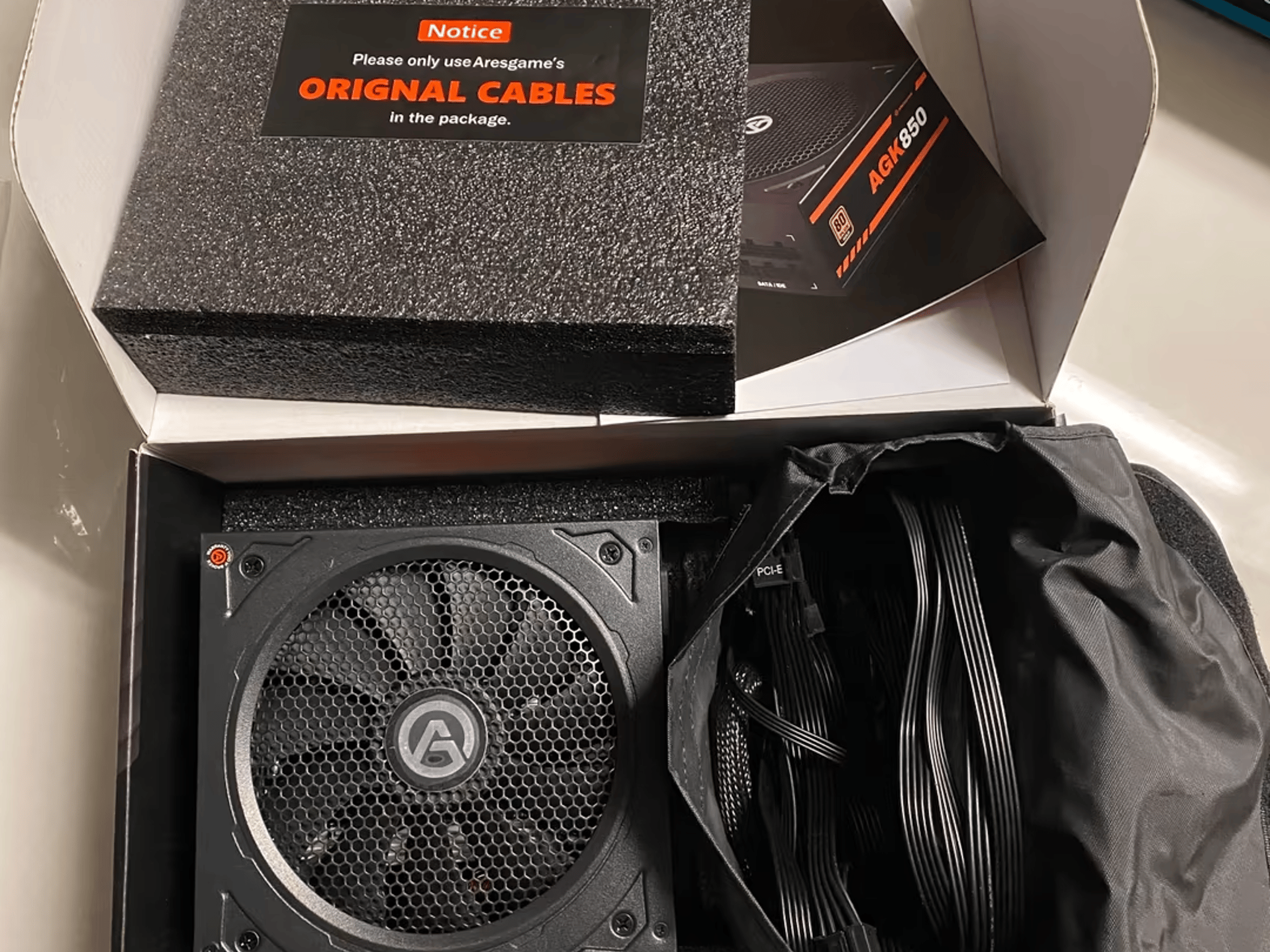 ARESGAME AGK850, 850W Gold Fully Modular Power Supply