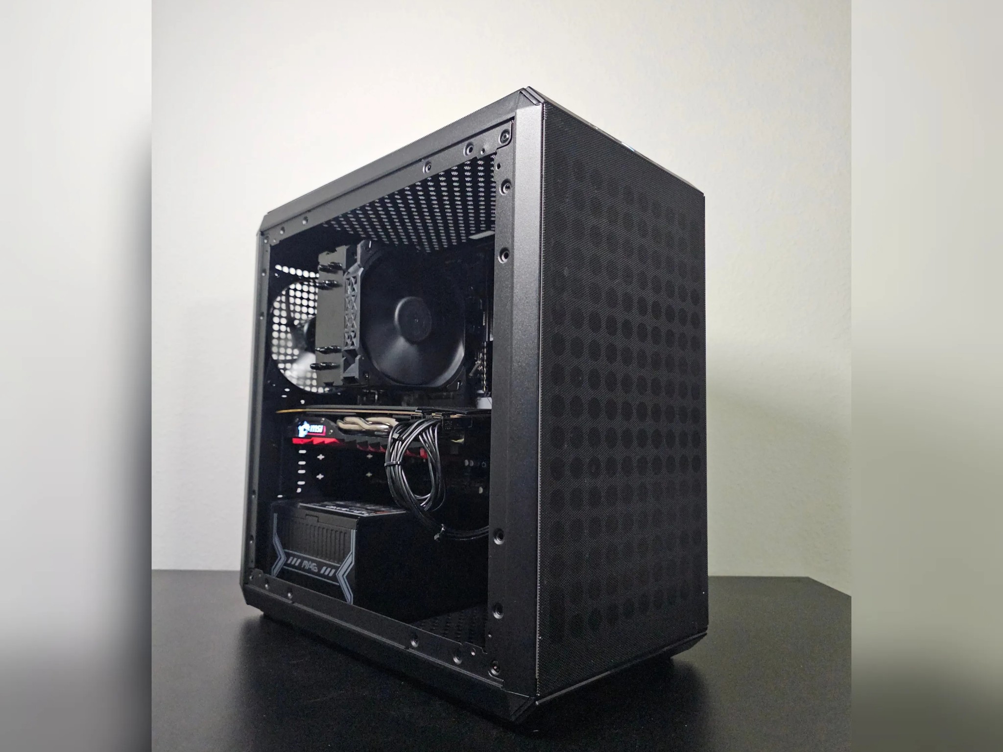 1080p Dragon // i5 9400f // GTX 1070 // 16GB DDR4 // 960GB SSD // Wi-Fi + BT