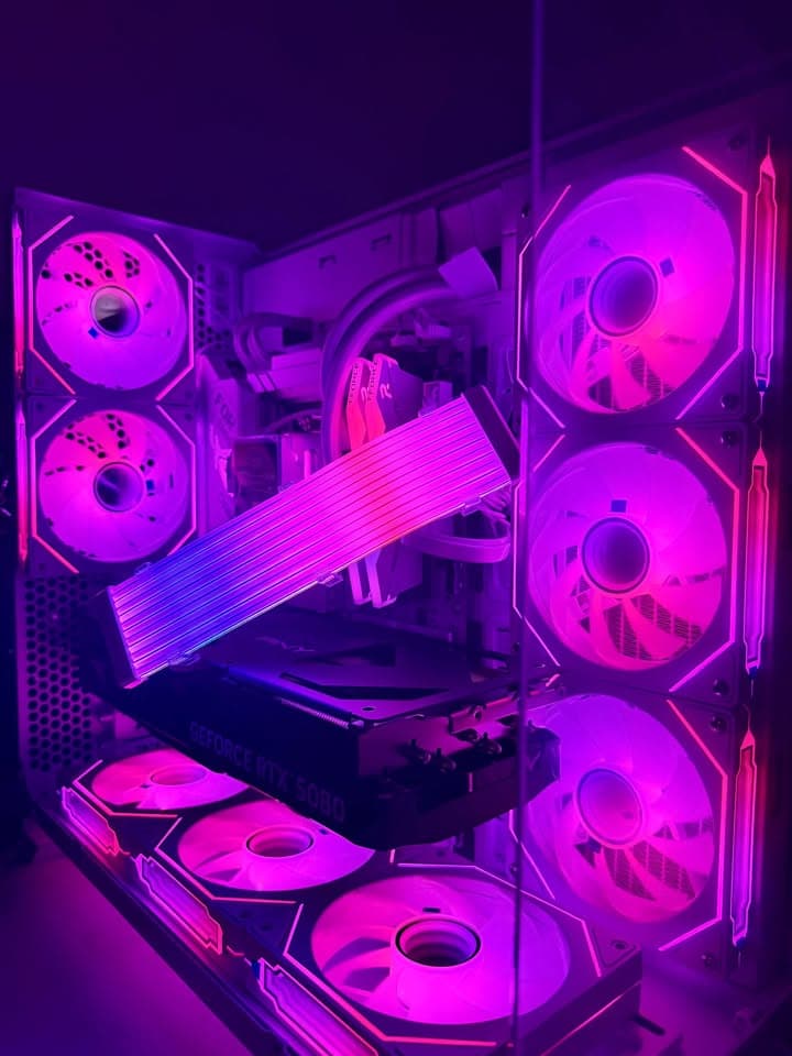 ❄️ 9800X3D | RTX 5080 |32GB DDR5 | Windows 11 Pro |"The Snow Vision" Gaming PC