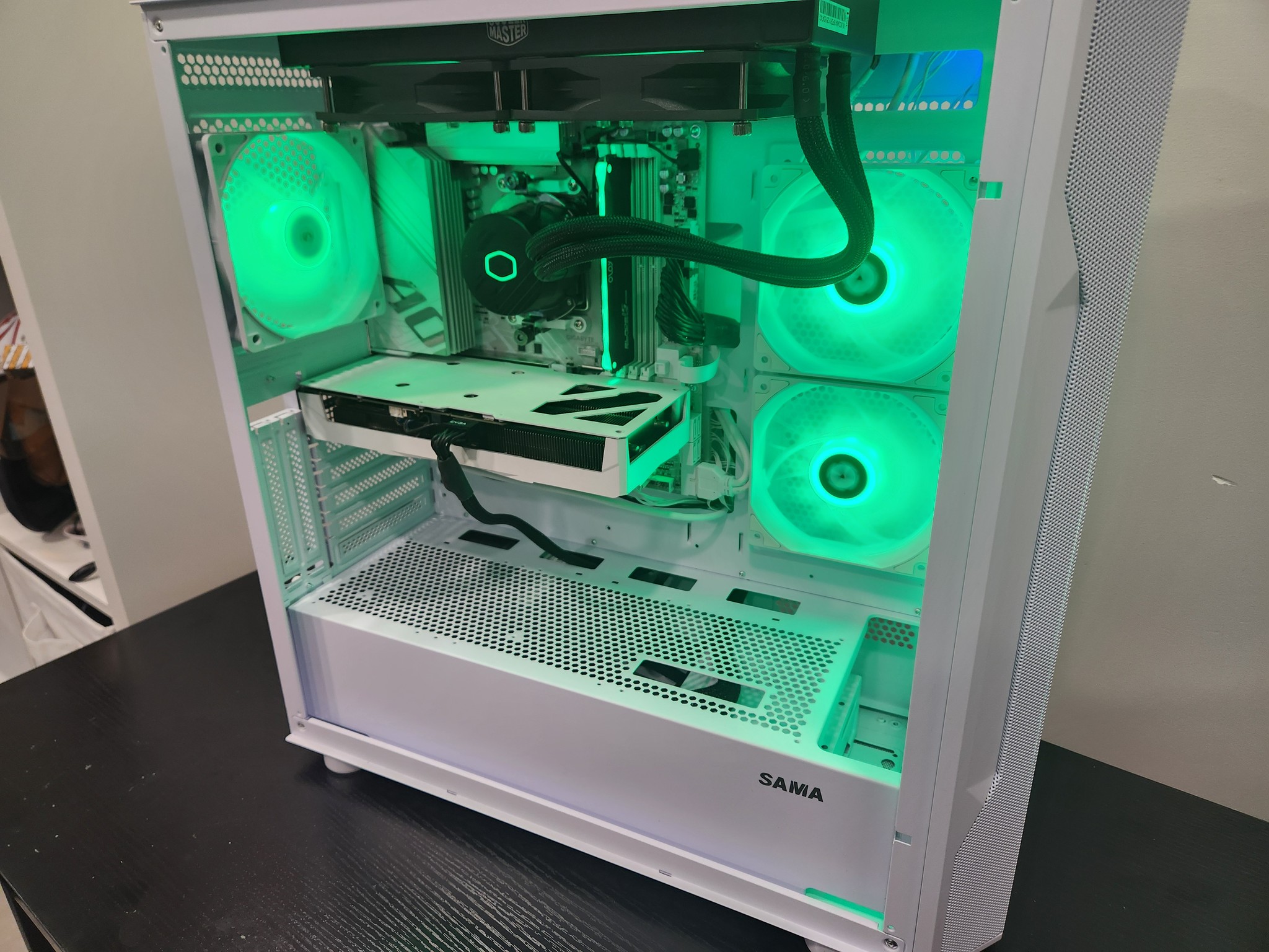 High end White gaming pc with CUSTOM RTX WHITE GPU!