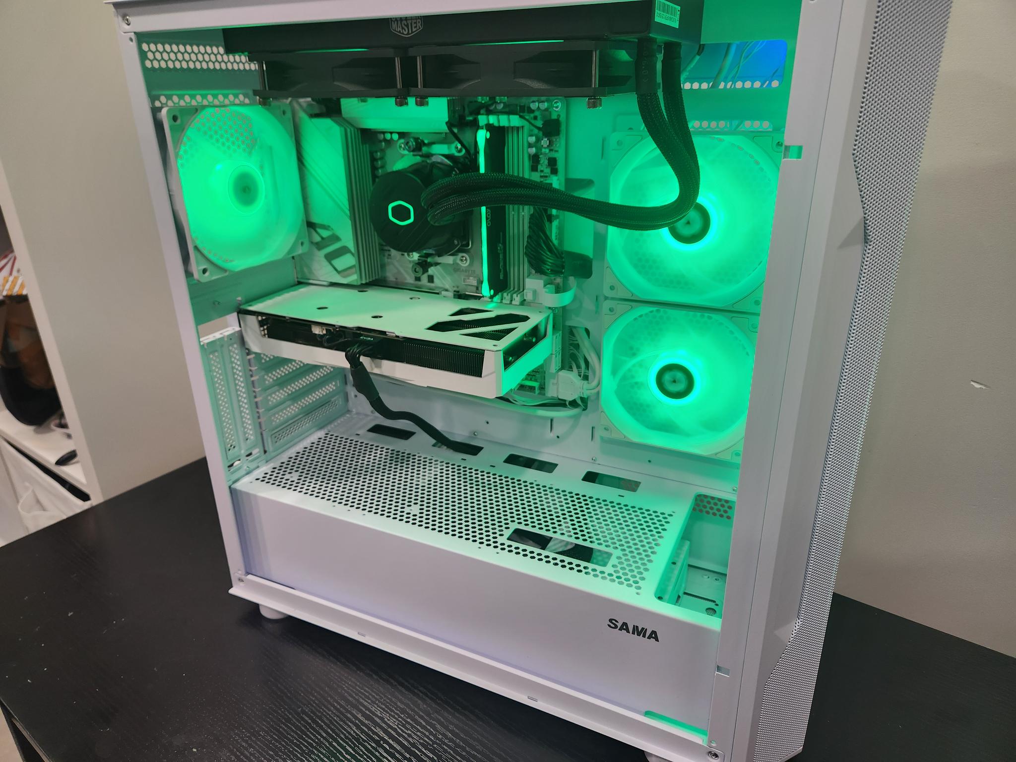 High end White gaming pc with CUSTOM RTX WHITE GPU!