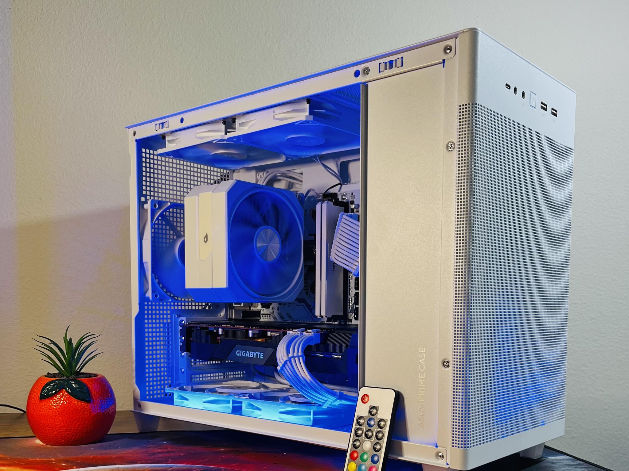 WHITE GAMING PC(RYZEN 5 3500x+RX 5700xt)