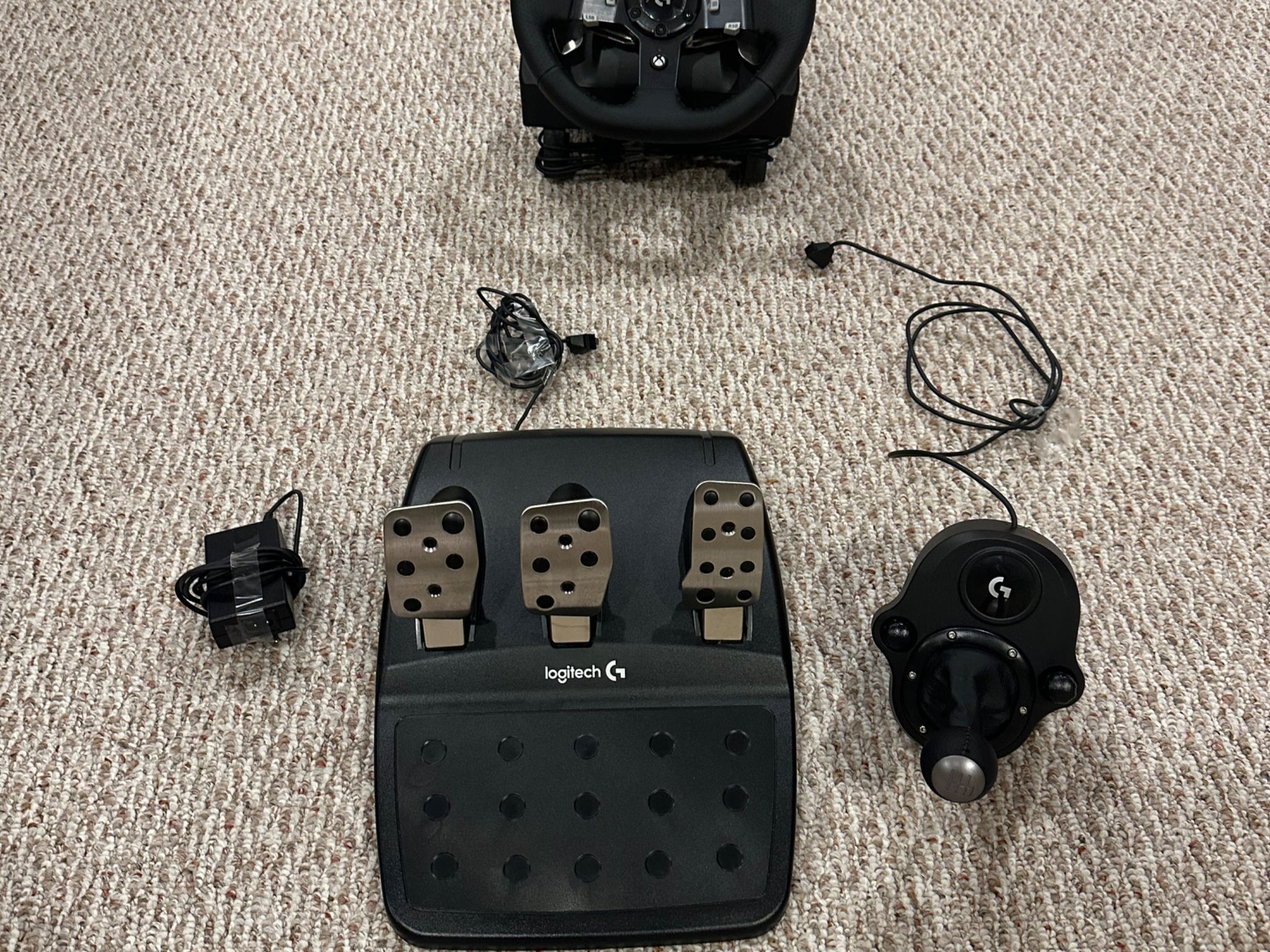 Logitech G920 Driving Force Racing Wheel with Shifter Excellent Condition