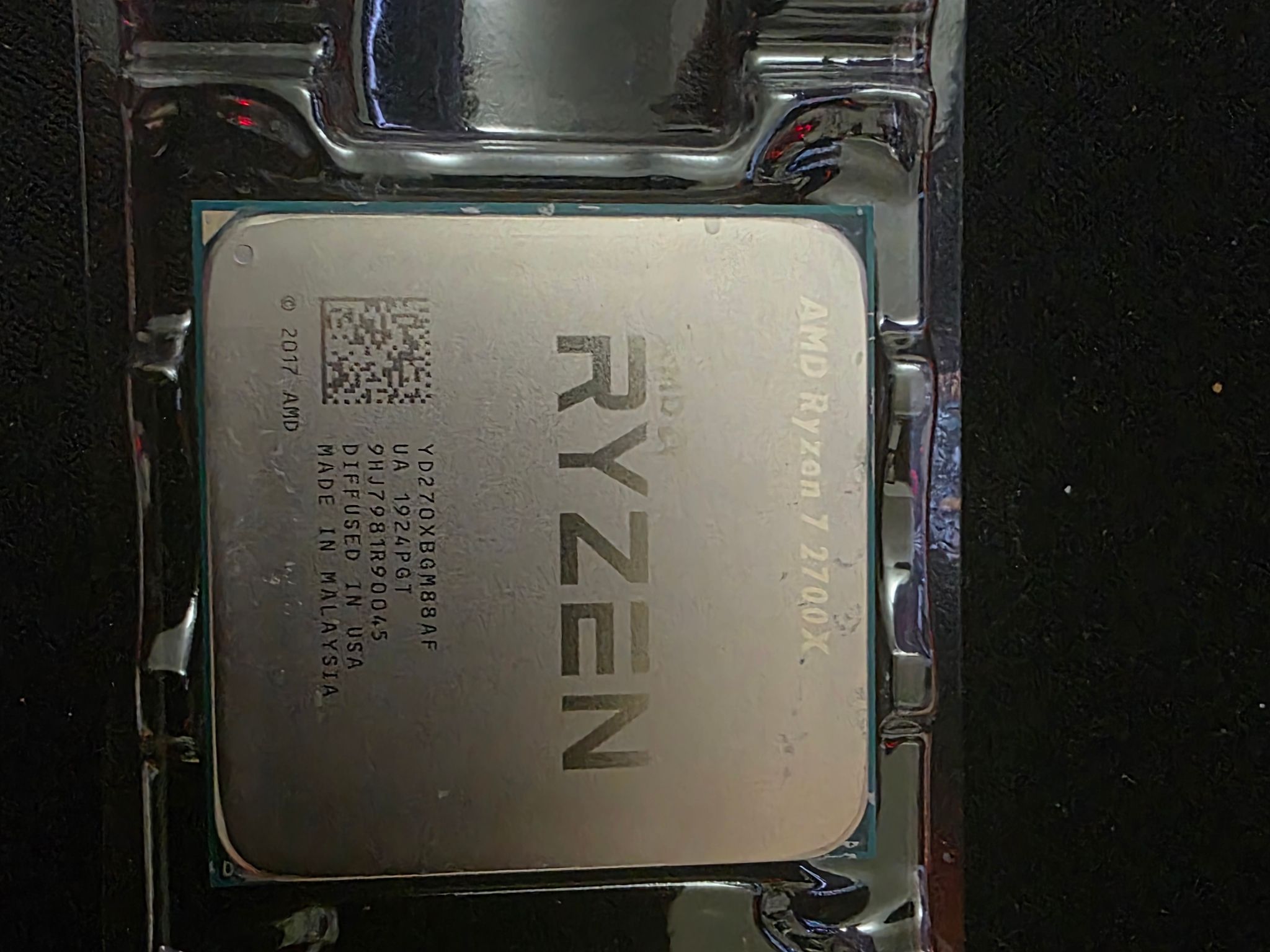 AMD Ryzen 7 2700X
