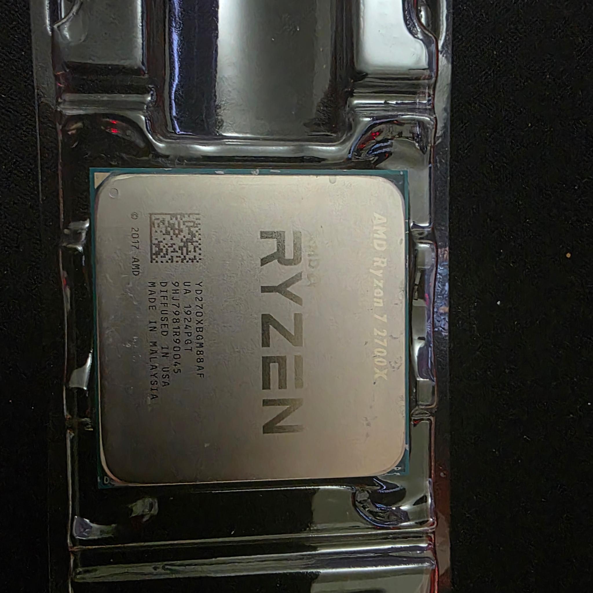 AMD Ryzen 7 2700X