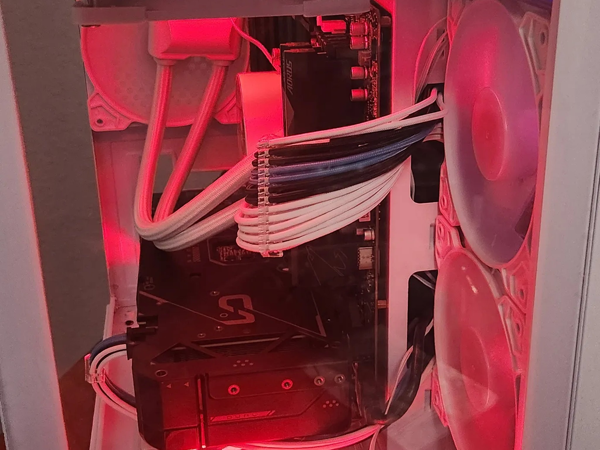 "Frostbyte" Gaming pc 🧊 Ryzen 5 7600x 🧊 rtx 4070 🧊 32gb ddr5 🧊