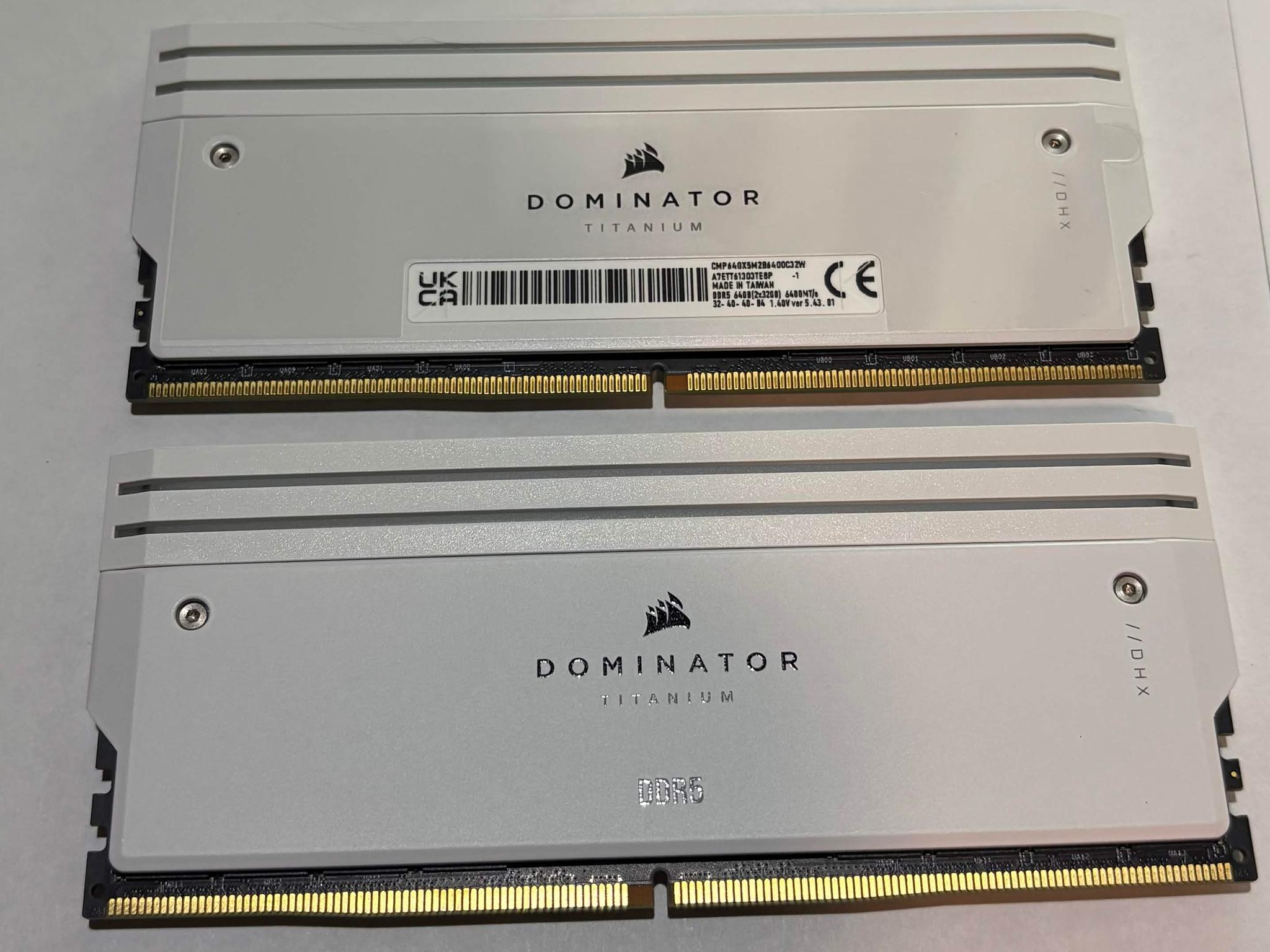 Corsair Dominator Titanium DDR5 64GB DDR5-6400 (2x32GB)
