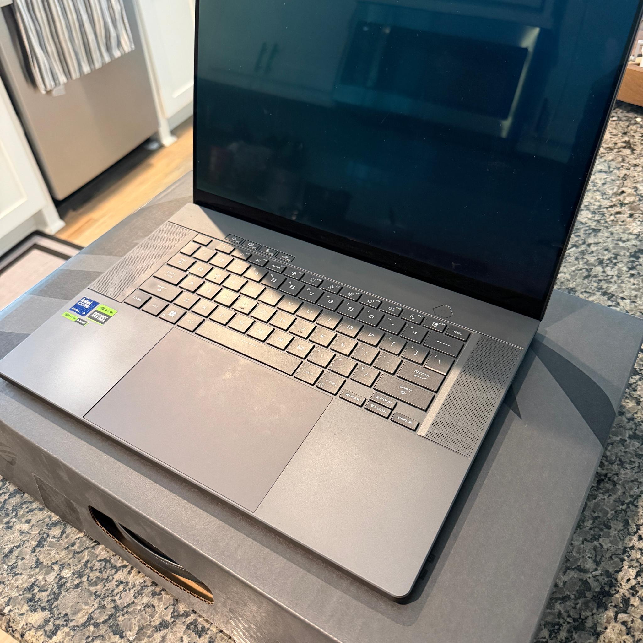 ASUS ROG Zephyrus G16 GU605MI