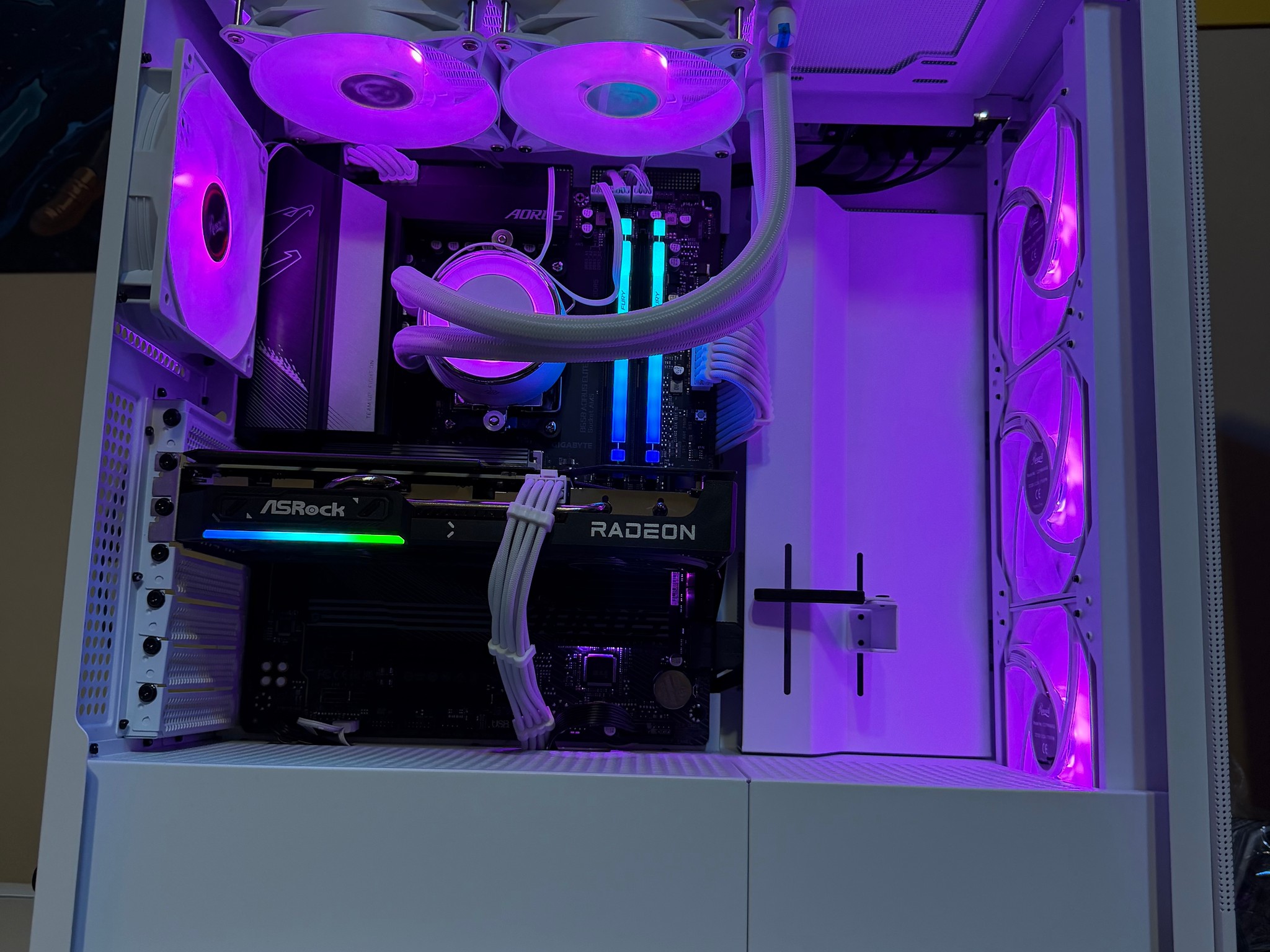 RX 9600 XT 16GB | Ryzen 5 9600X | 32GB RGB DDR5 | 1TB Gen4 NVMe | Custom-Built PC