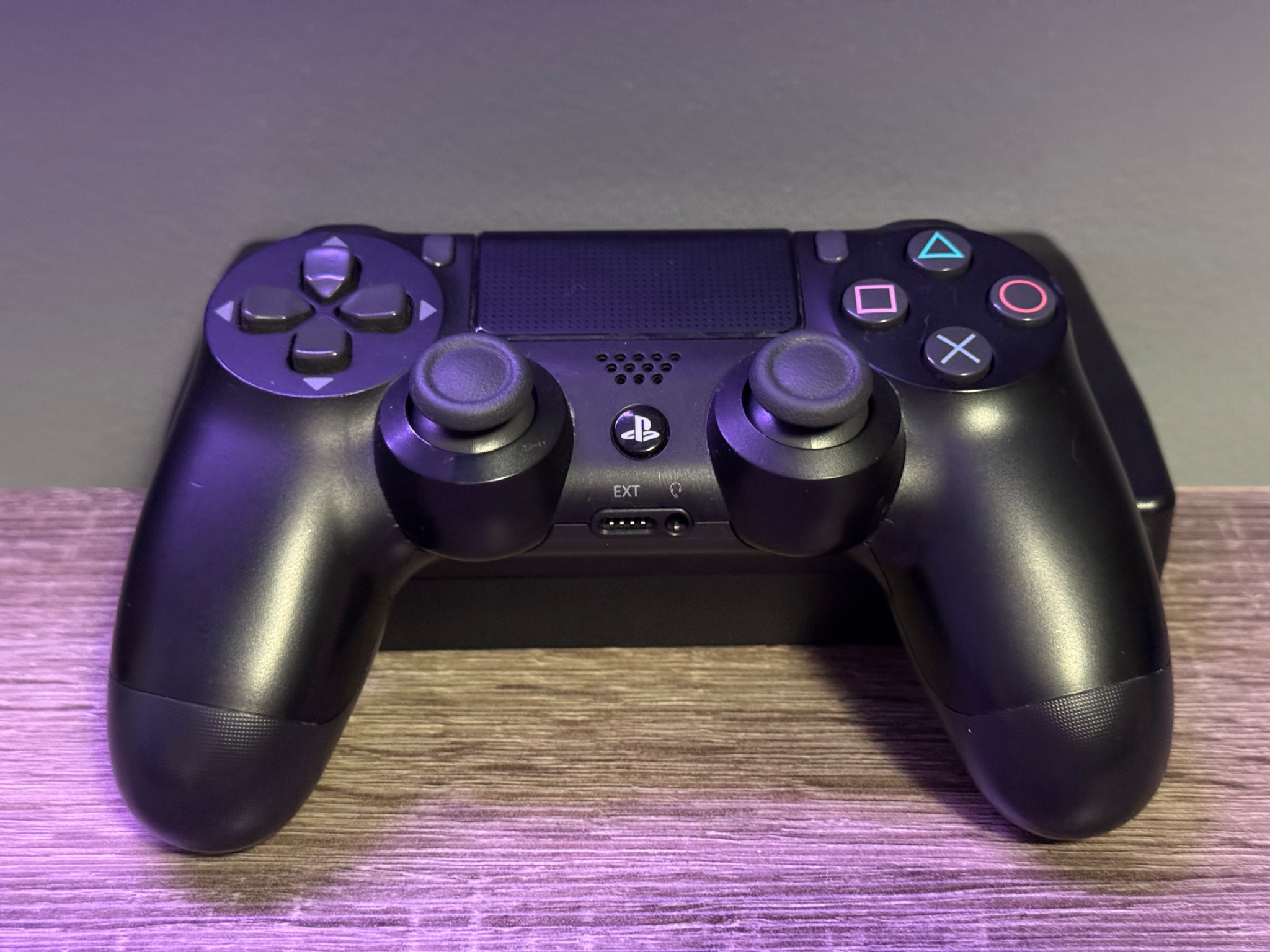 Refurbished Playstation 4 - 500GB Matte Black|CUH-1215A Software 9.00 + 2 PS4 DualSense Controllers