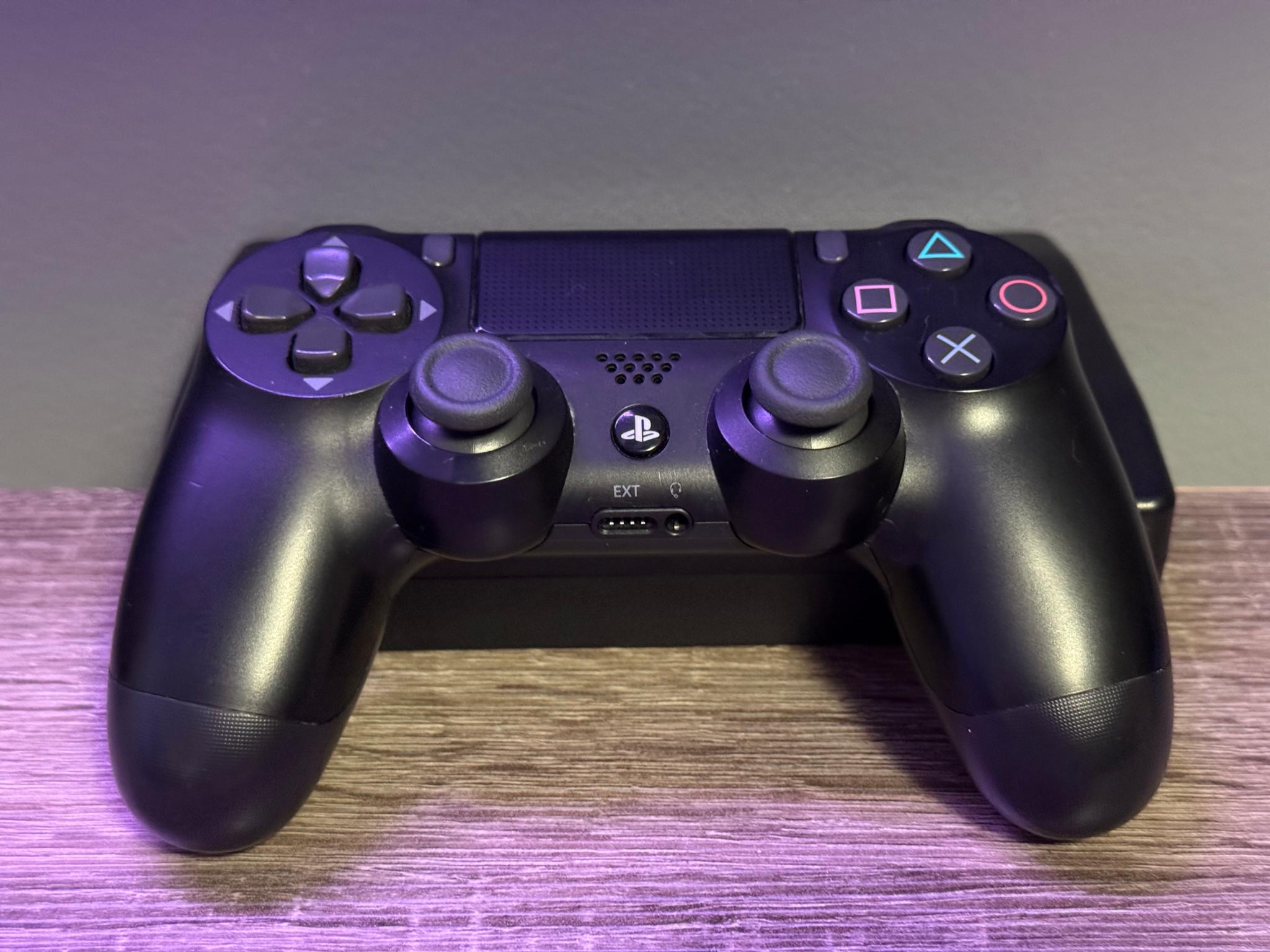 Refurbished Playstation 4 - 500GB Matte Black|CUH-1215A Software 9.00 + 2 PS4 DualSense Controllers