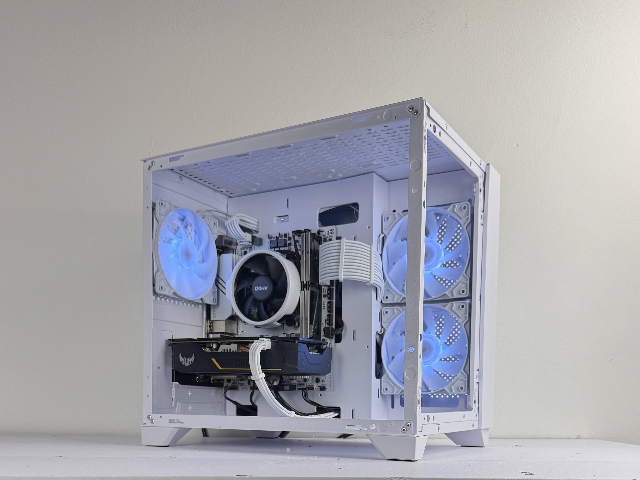 ❄️Icebound❄️ | 1080p Gaming PC | Ryzen 5 2600 | Asus GTX 1660 Super | 16GB DDR4 3200MHz