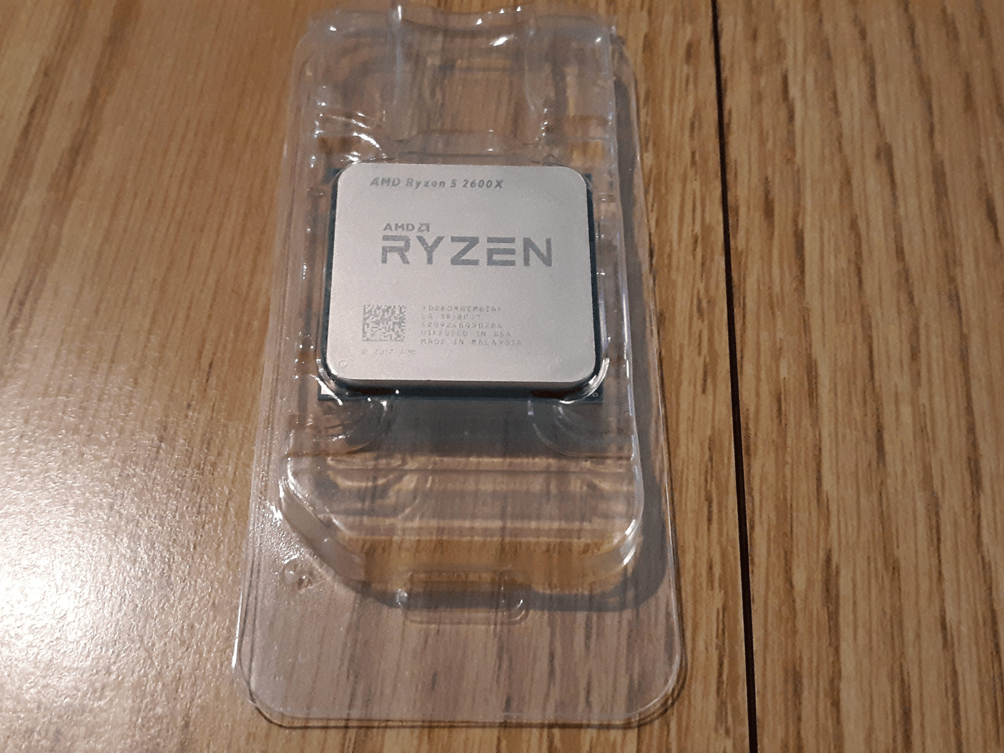 AMD Ryzen 5 2600X, 6C/12T CPU, 3.6 GHz, Socket AM4