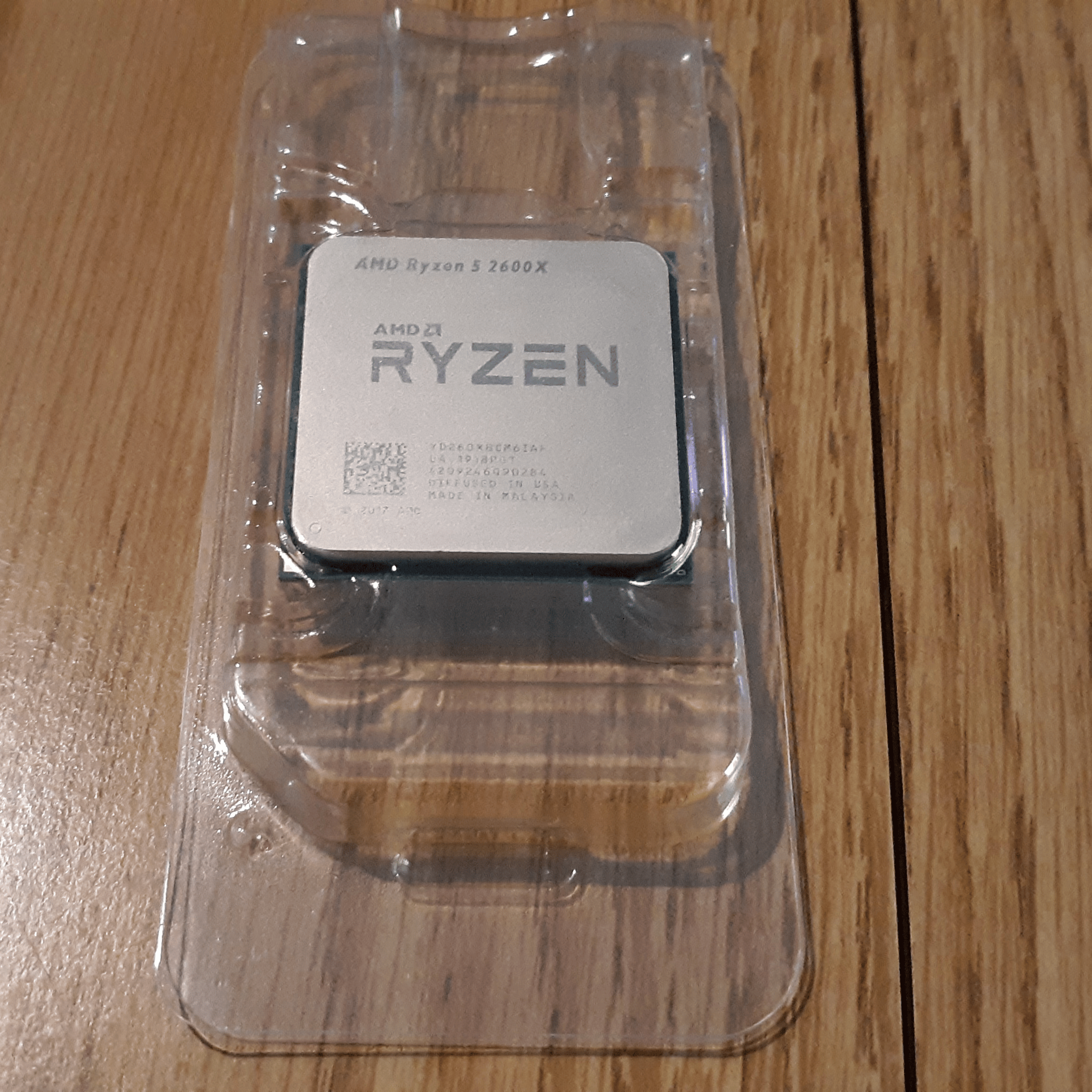AMD Ryzen 5 2600X, 6C/12T CPU, 3.6 GHz, Socket AM4