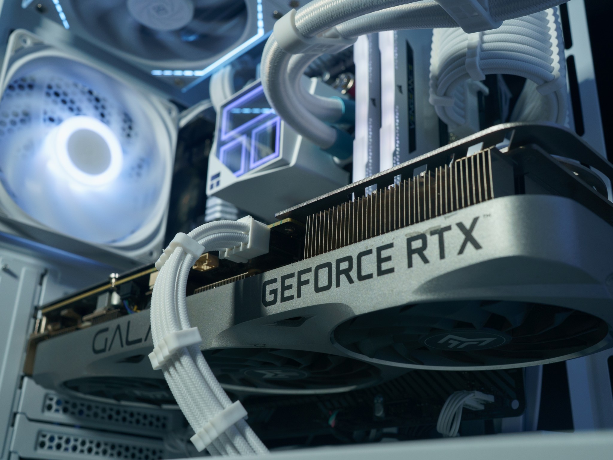 Gaming PC | RYZEN 7 3700X | RTX 3070 | 16GB RAM | 2TB SSD