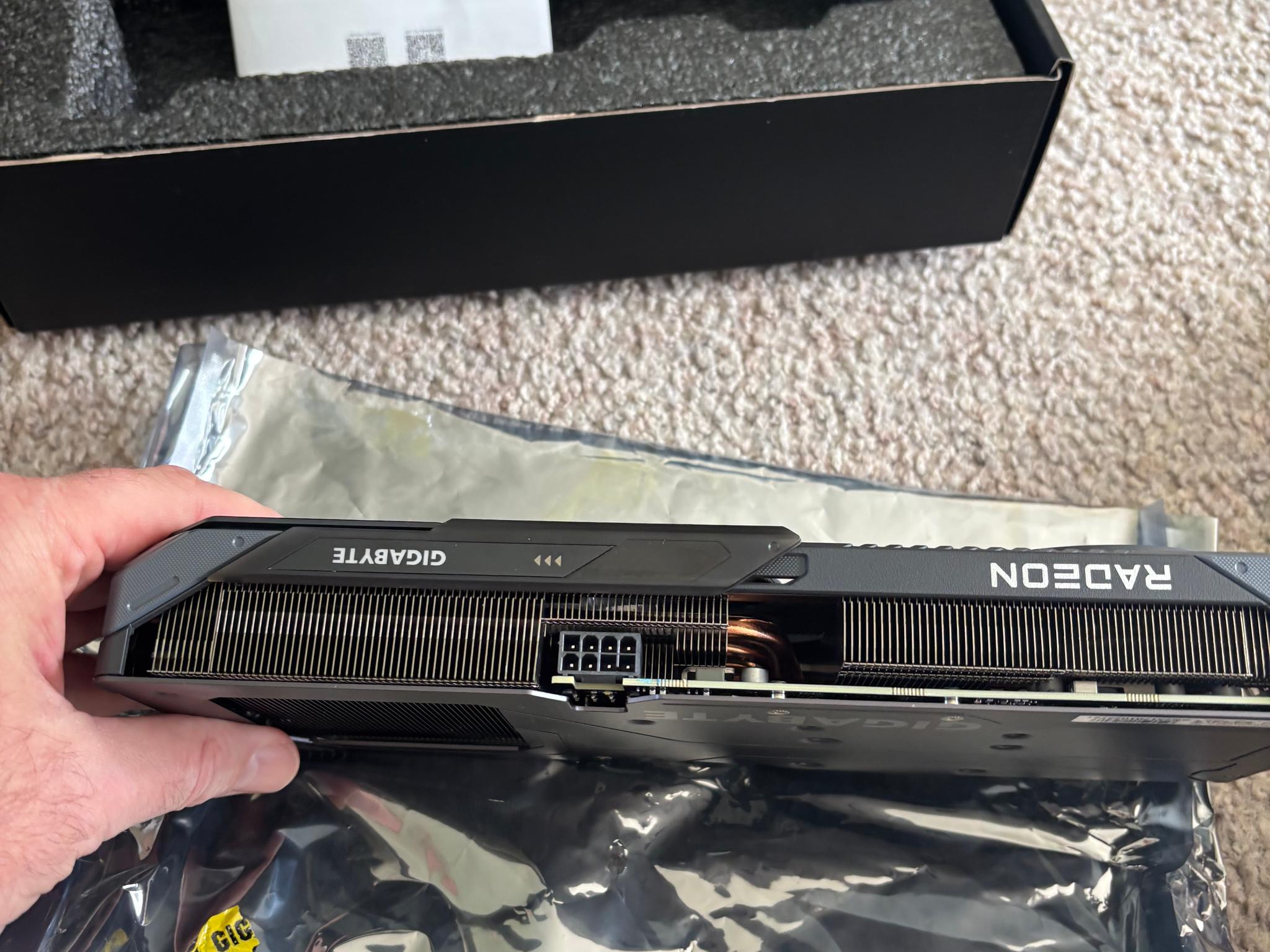 Gigabyte AMD Radeon RX 9060 XT Gaming OC 8 GB