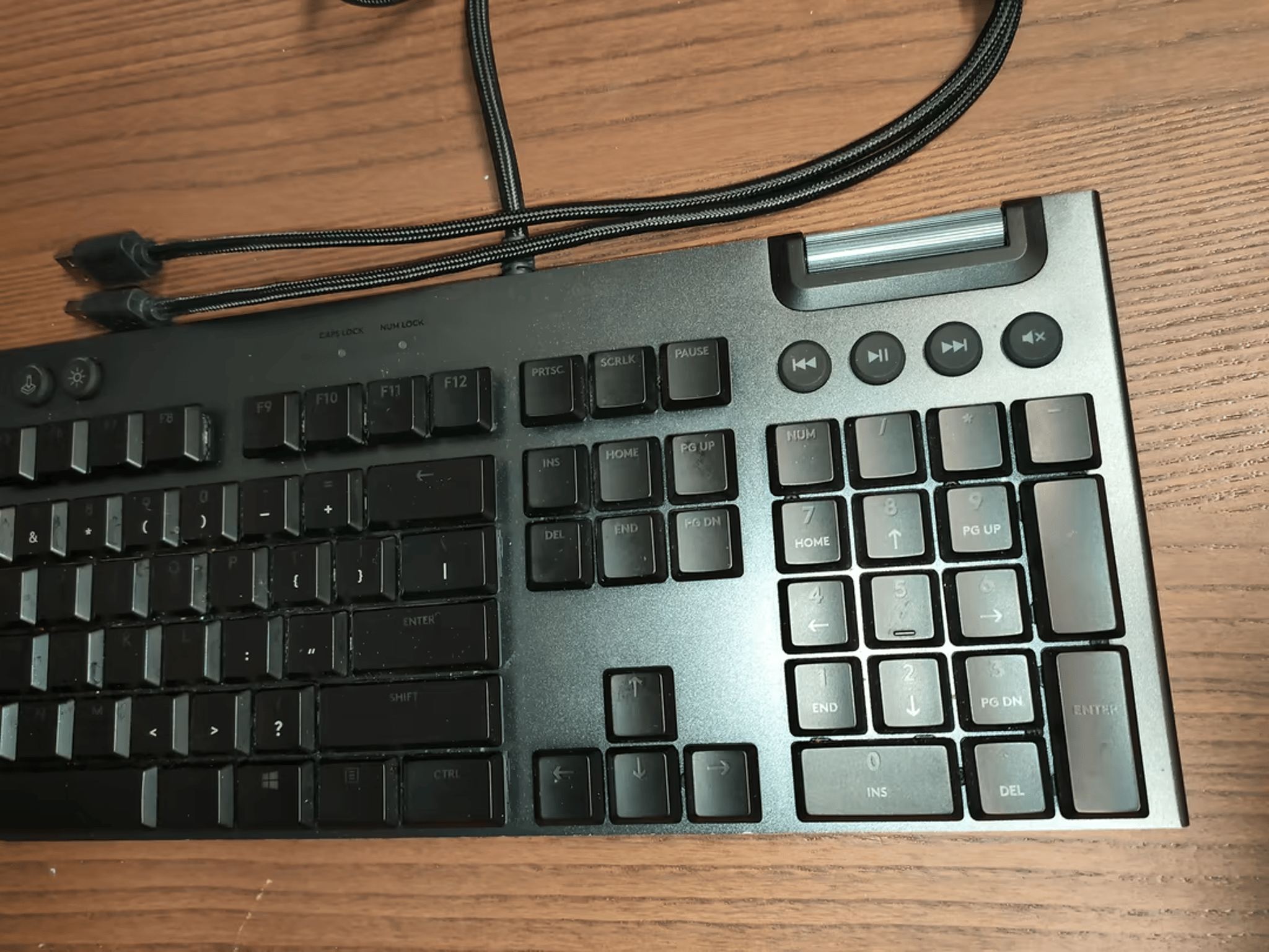 Logitech G815 Lightsync RGB Wired Gaming Keyboard | Clicky Switches