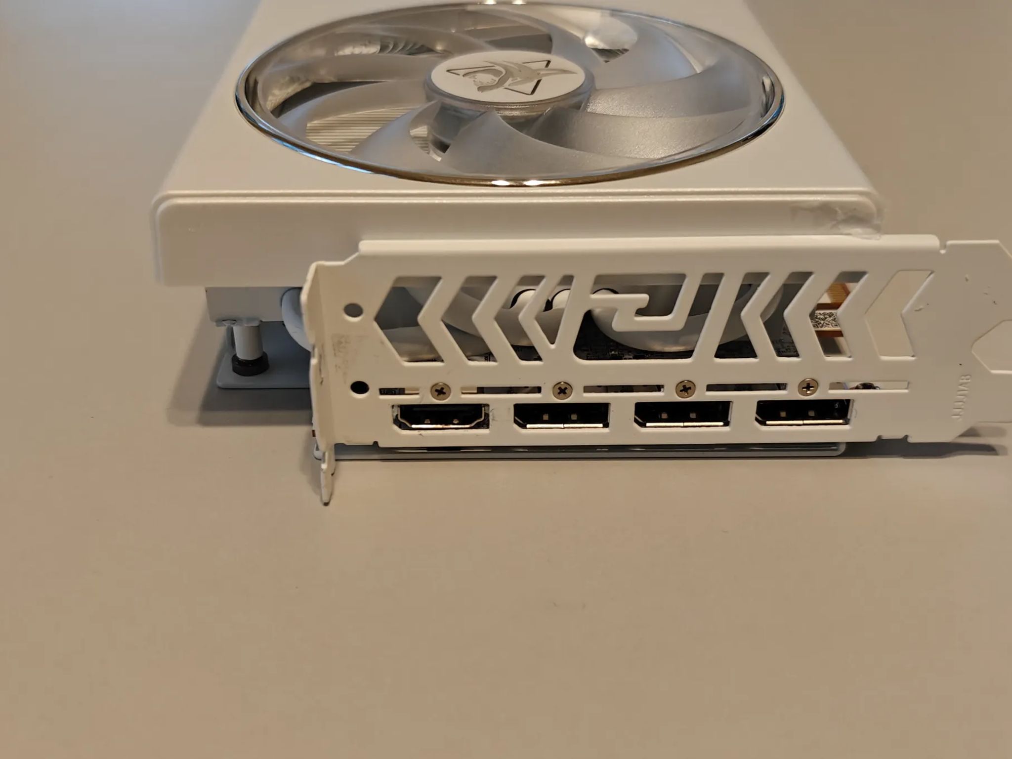 PowerColor Radeon RX 7800 XT HellHound Spectral White 16GB GDDR6