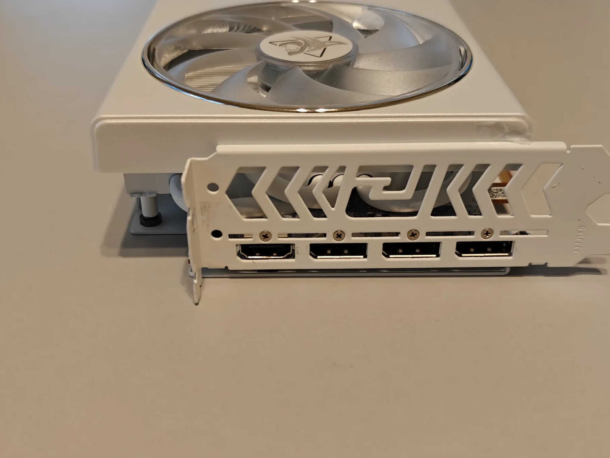 PowerColor Radeon RX 7800 XT HellHound Spectral White 16GB GDDR6