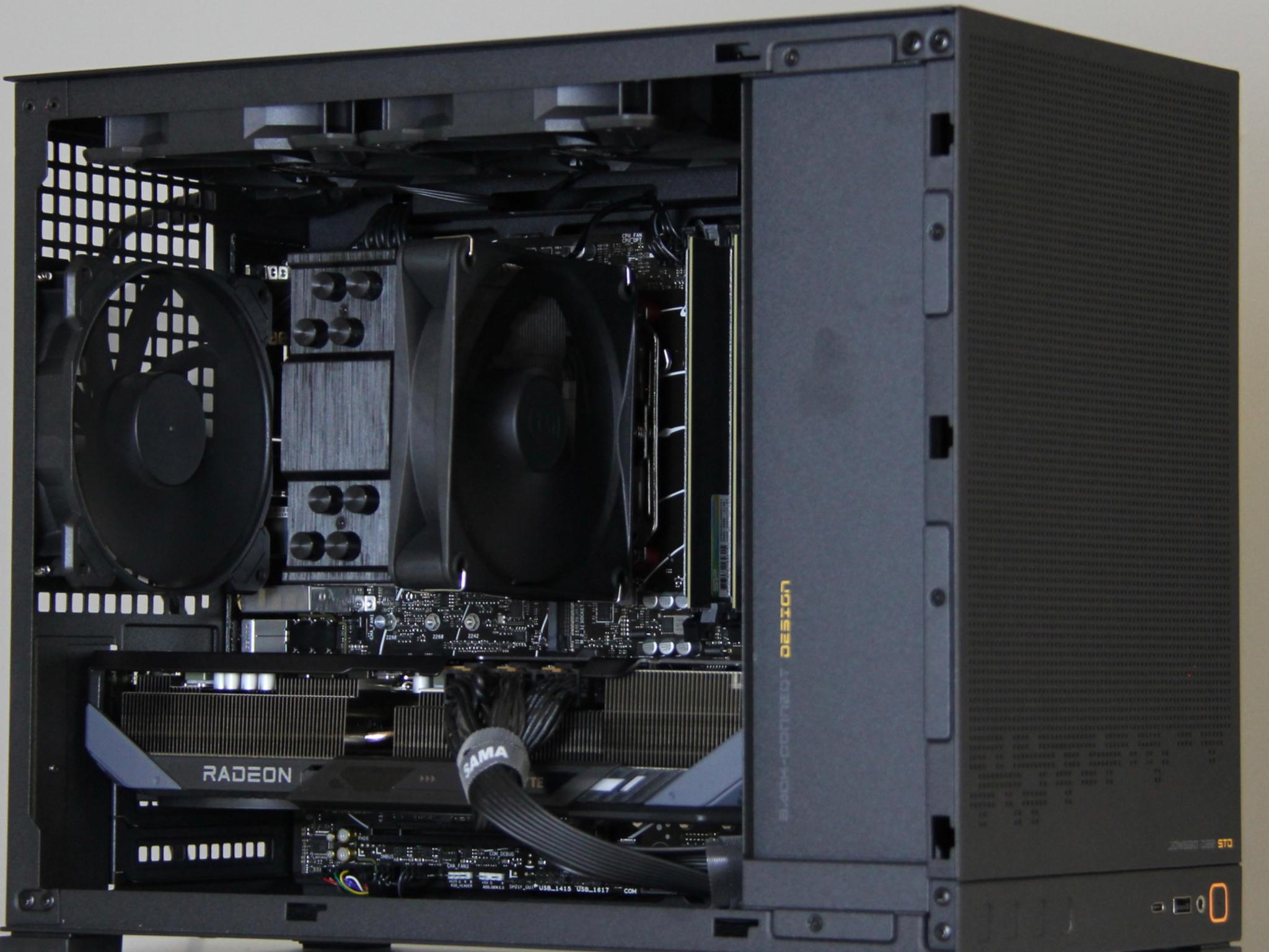 StealthForce X – Ryzen 7 7800X3D | RX 9070 XT | Max Performance | No RGB