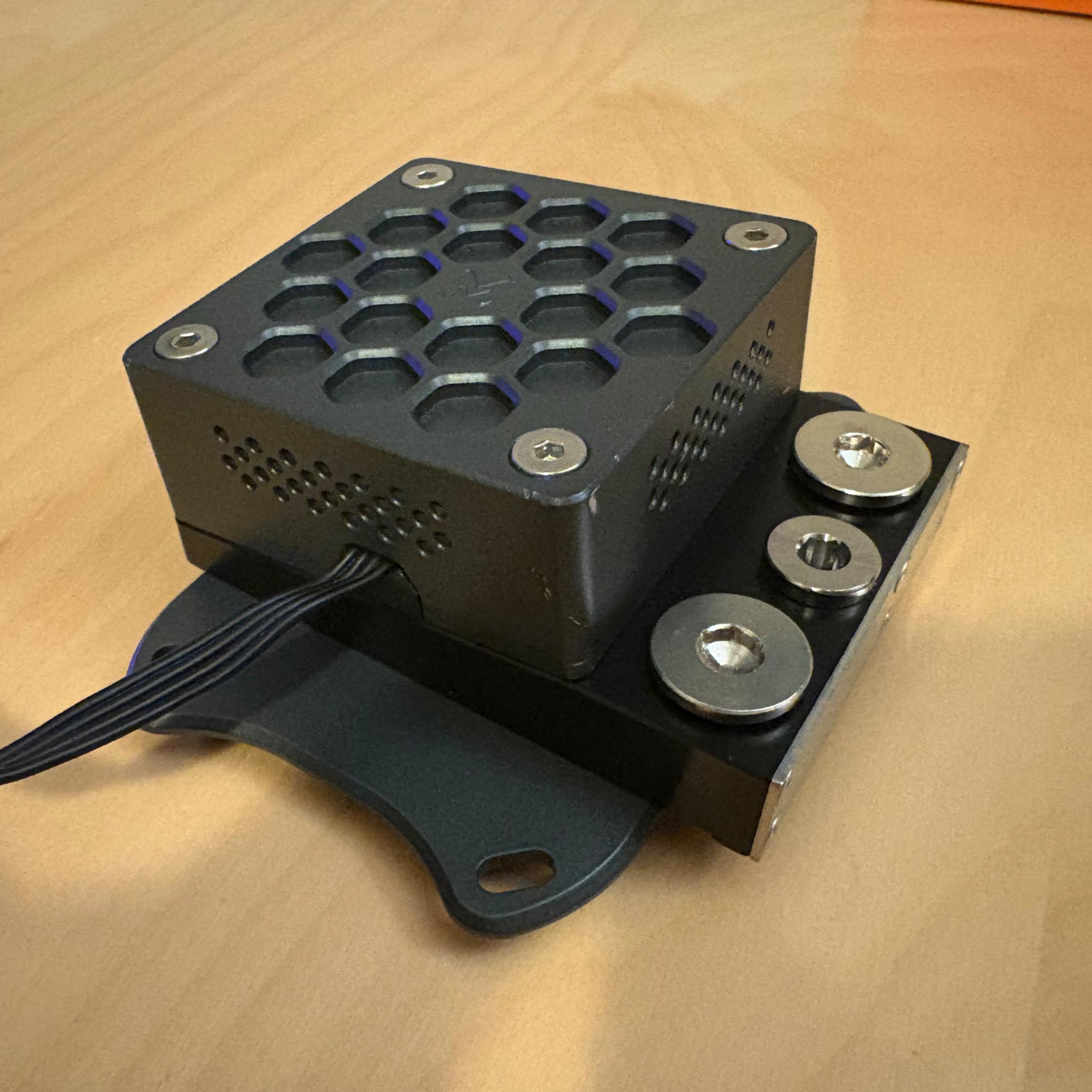 Modultra LOBO acetal pump block w/ emitter heatsink and EK DDC 4.1 for AM5