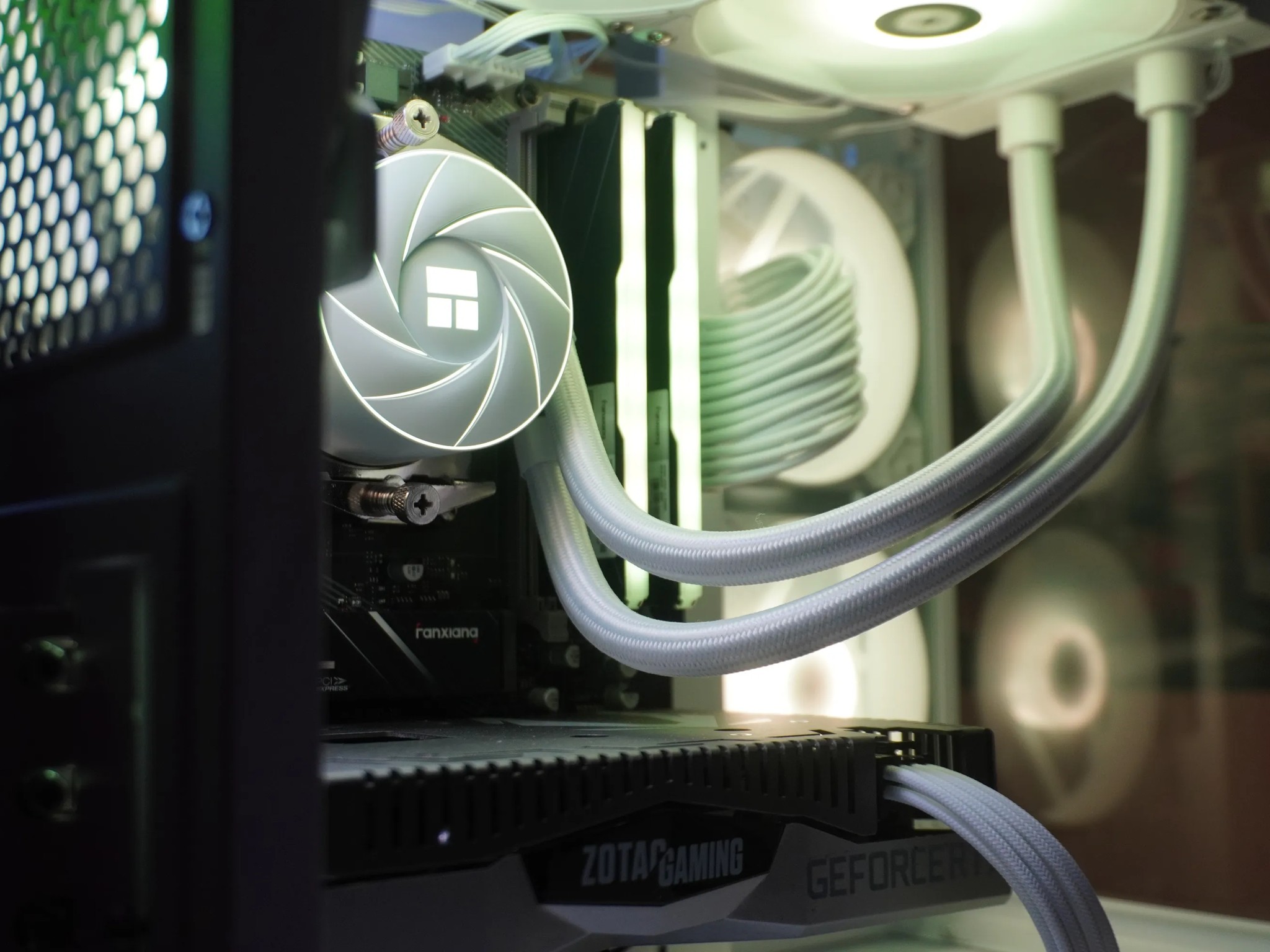 ❄️RTX ICE 2060 SUPER | Ryzen 5 | 💧Water Cooling | 1tb