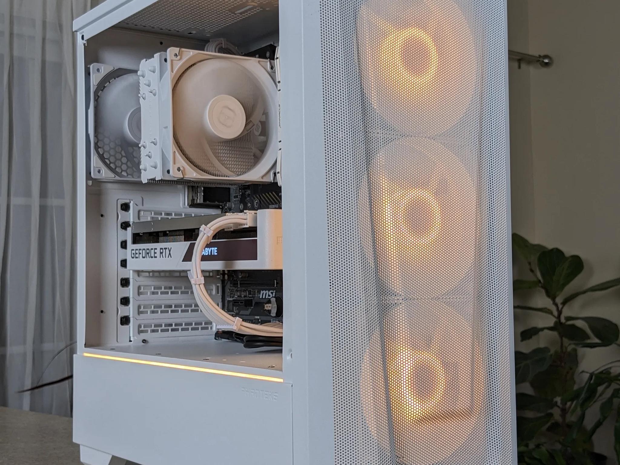 Mid Range All White Gaming PC - Ryzen 5 5600 - RTX 3070