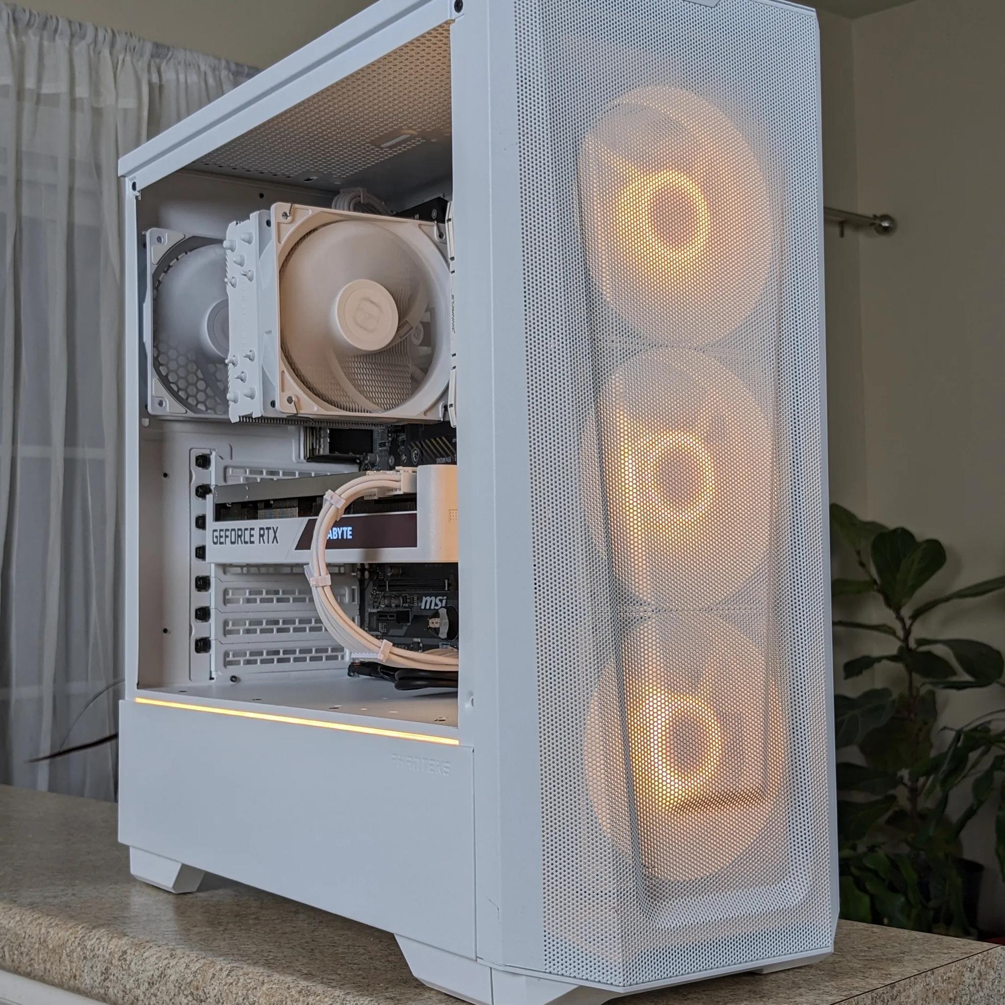 Mid Range All White Gaming PC - Ryzen 5 5600 - RTX 3070