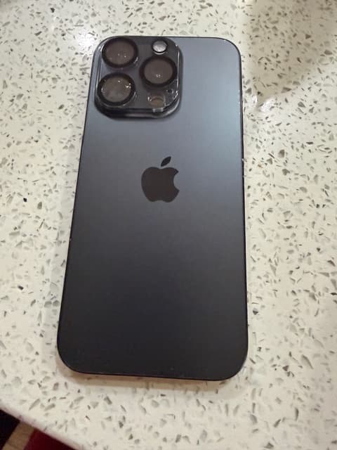 Like New Apple Iphone 15 Pro Unlocked 128 GB Black Titanium Color.