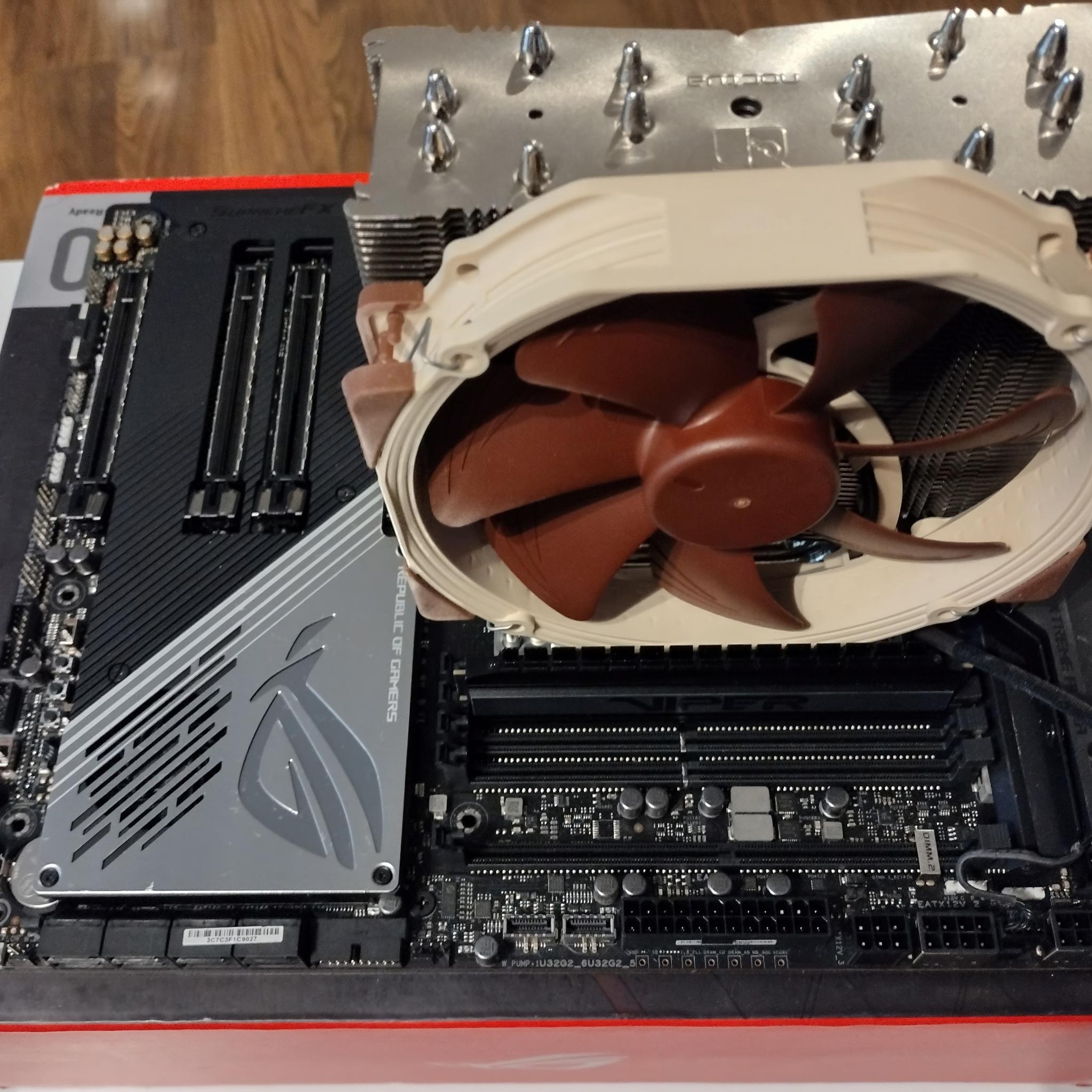 AMD RYZEN THREADRIPPER 3970X + ASUS ROG ZENITH II EXTREME ALPHA + NOCTUA NH-U14S (NO RAM/MEMORY)