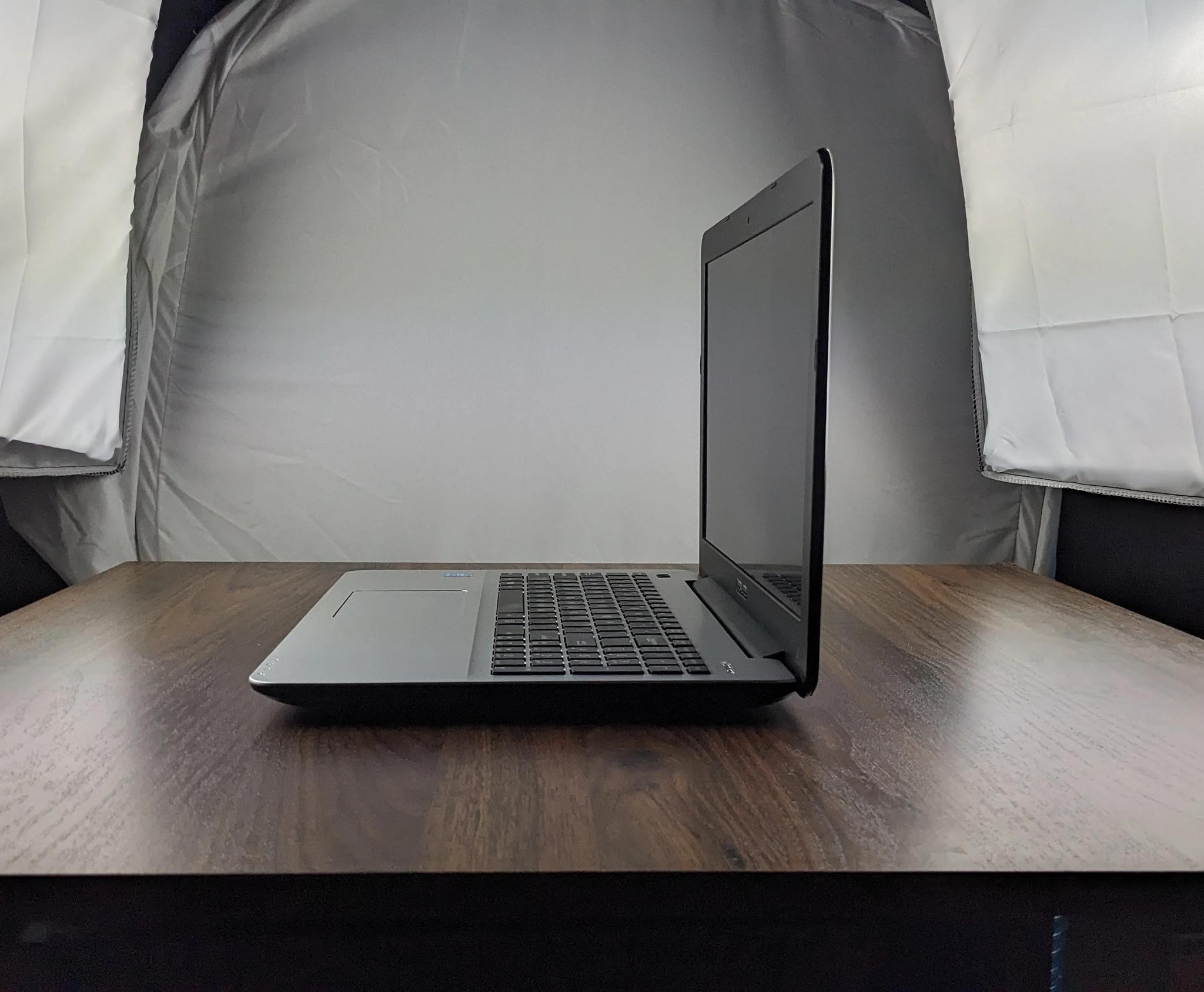 ASUS X555QA 1080p 15.6" R7 Graphics, A12-9720P 256GB SSD 12GB DDR4 1866mhz Refurbished