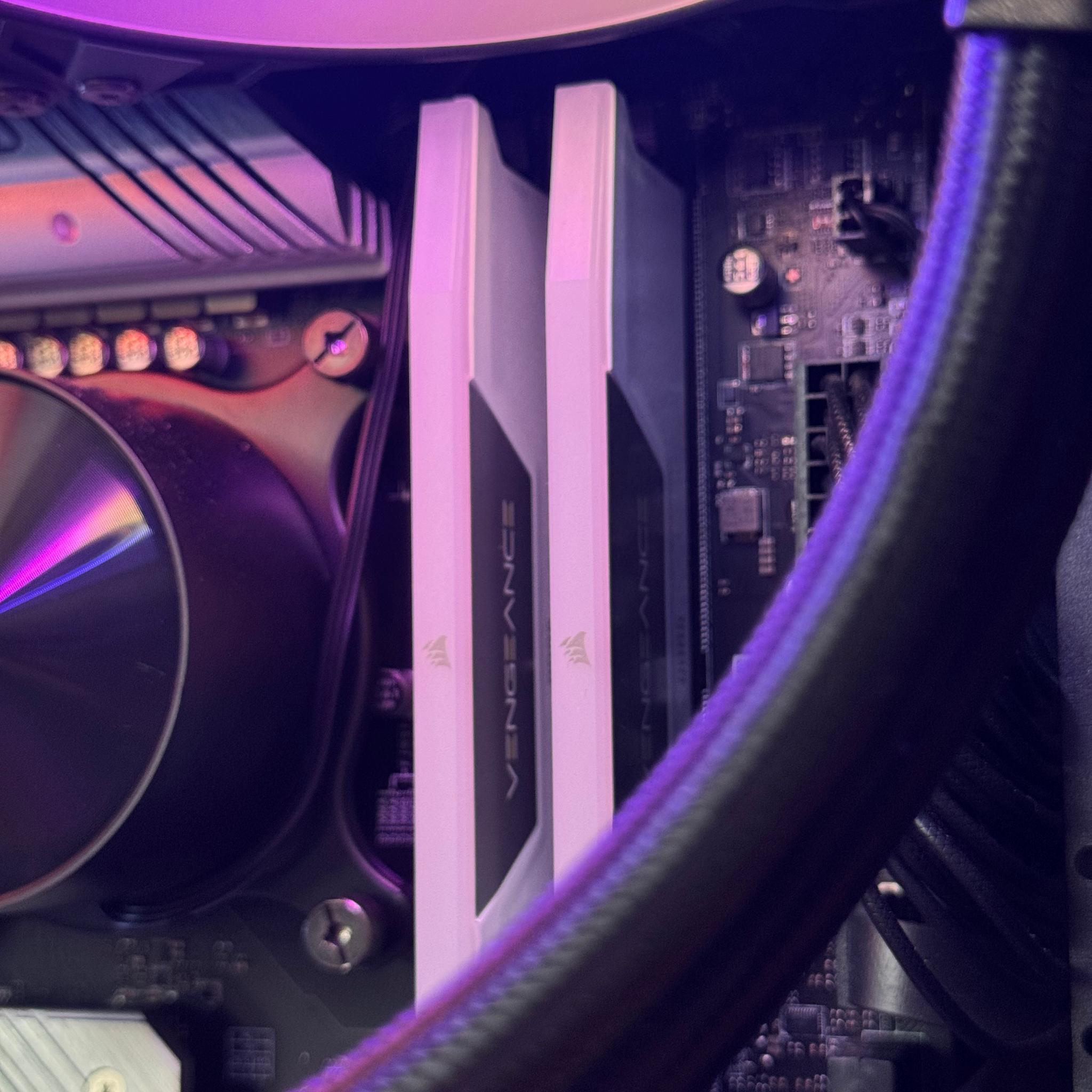 On Sale🔥! 9070 16GB - 32GB DDR5 🔥